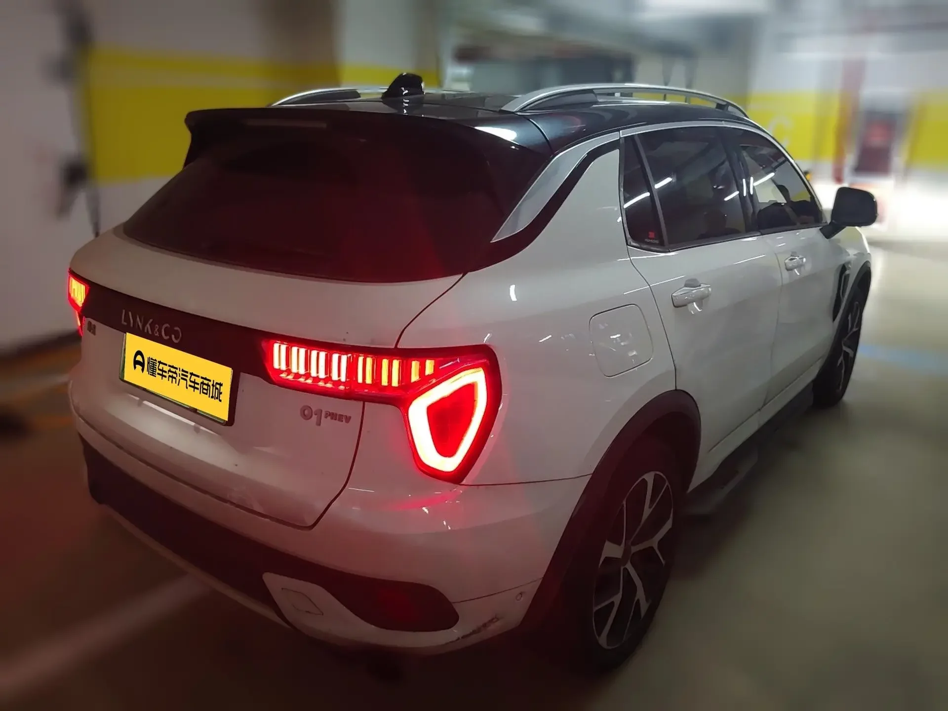 Lynk & Co 01 EM-P