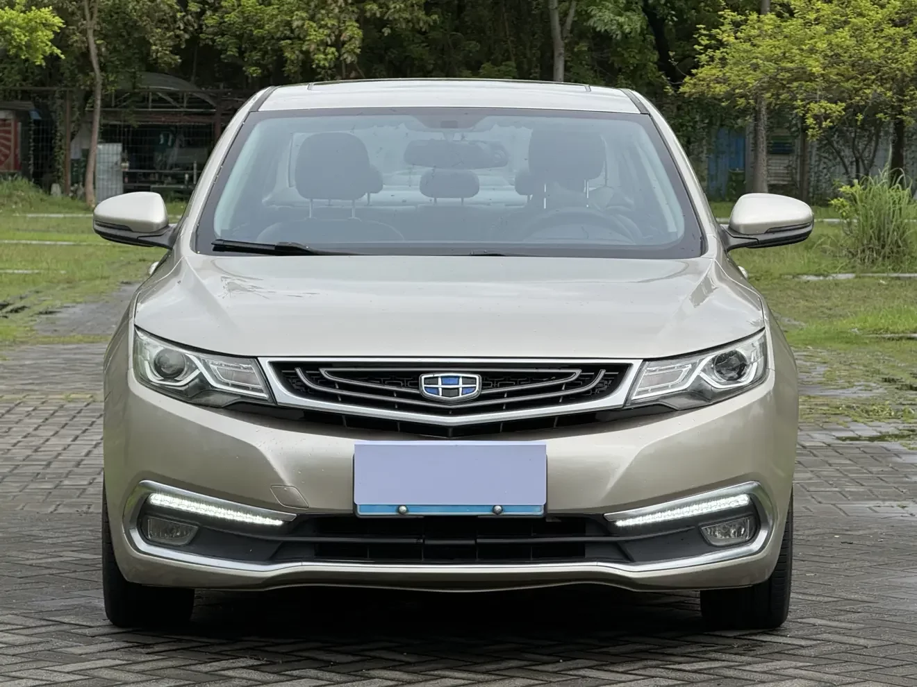 Geely Emgrand GL  из Китая