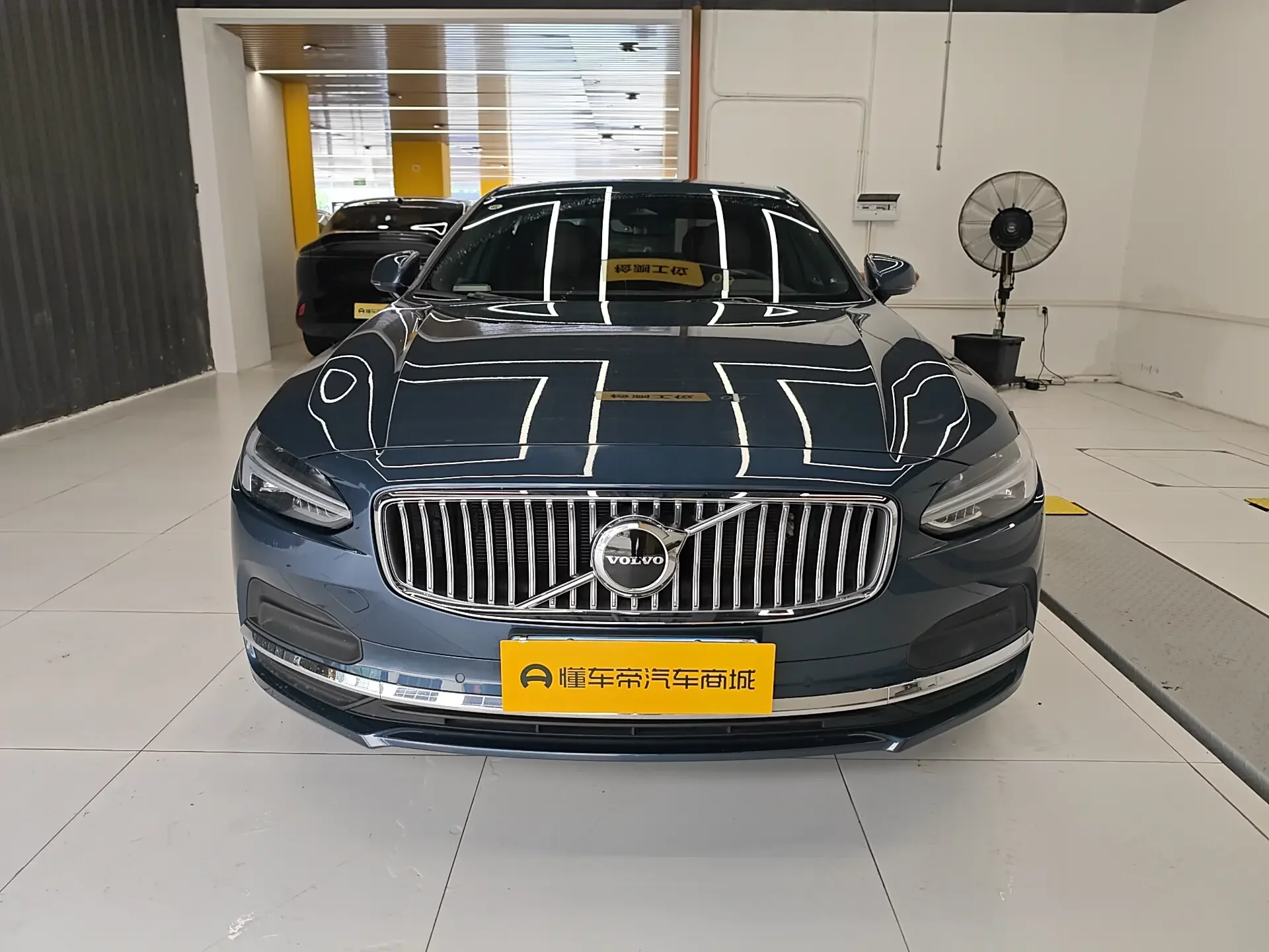 Volvo S90
