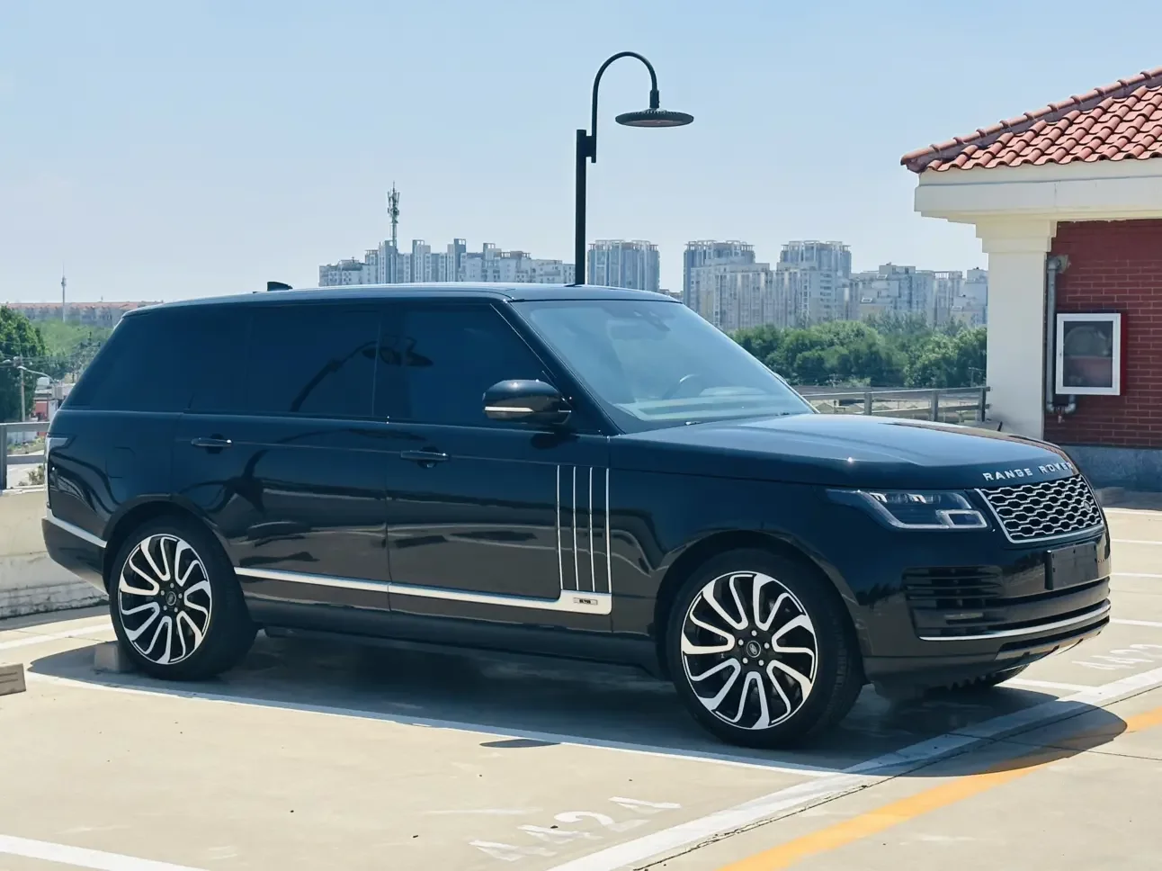 Land Rover range rover