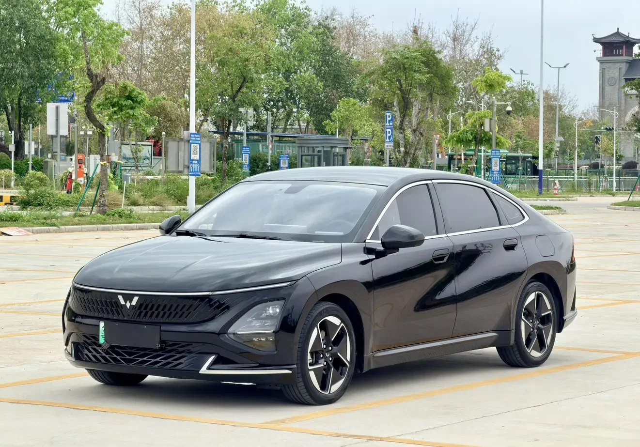Wuling Starlight PHEV
