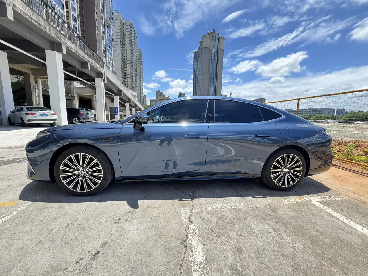 Geely Galaxy Star 8 PHEV