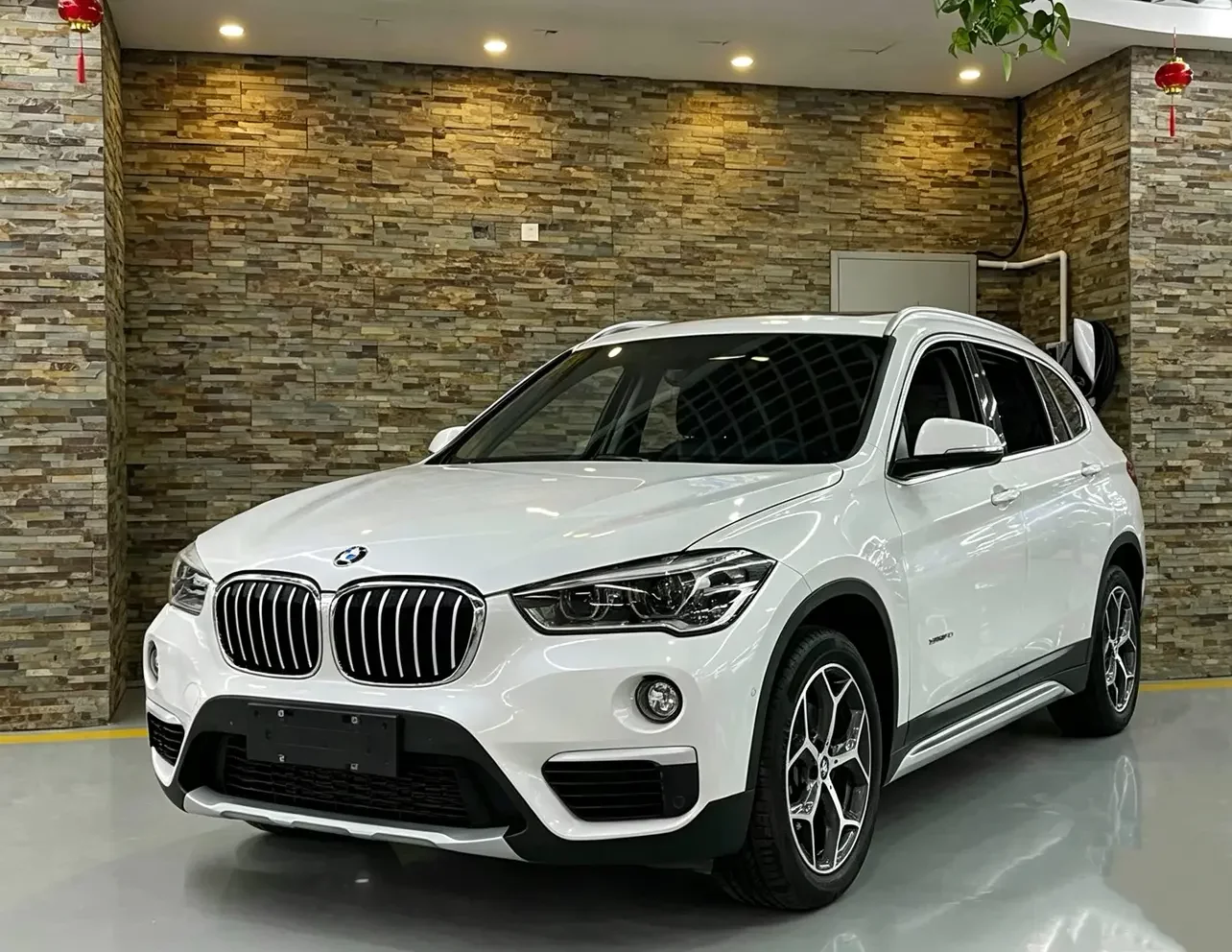 BMW X1  из Китая