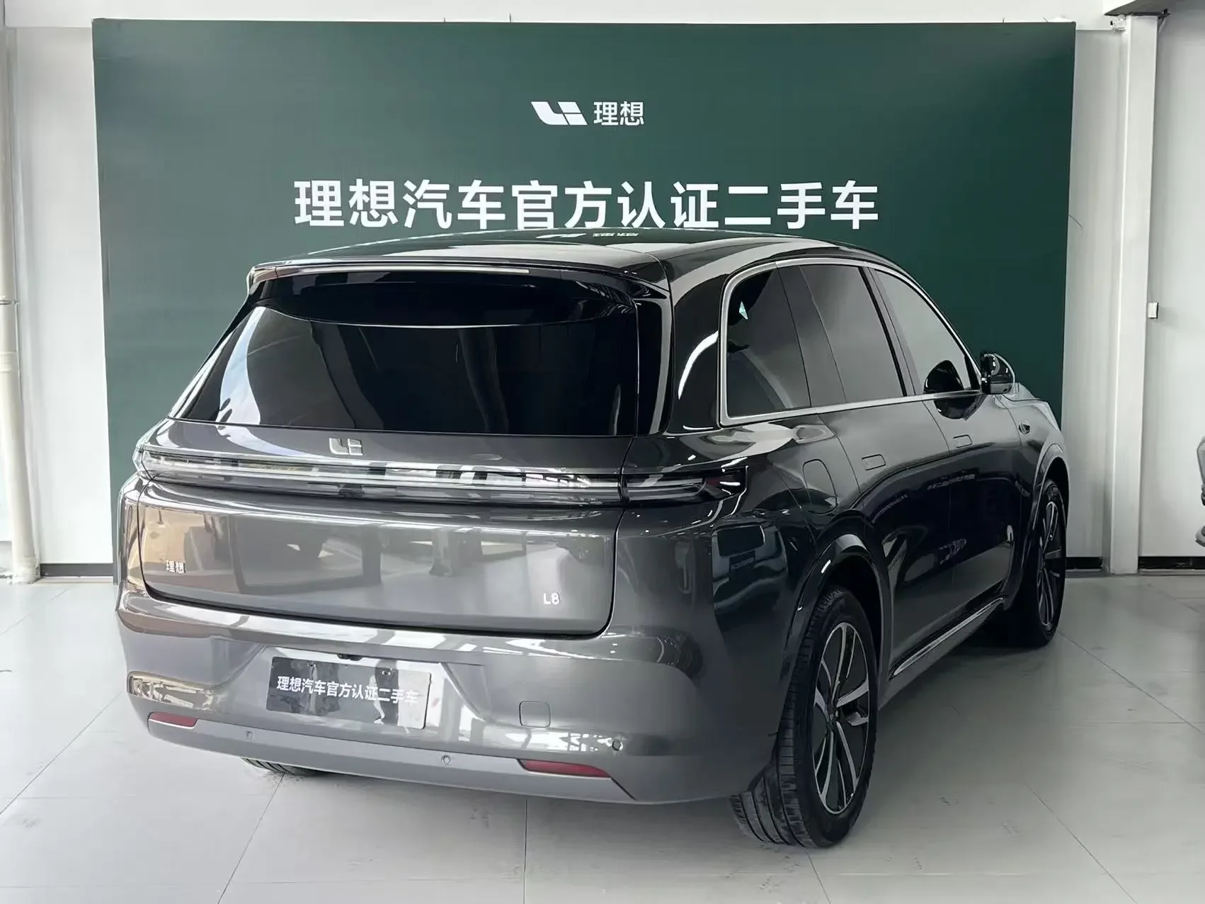Lixiang L8