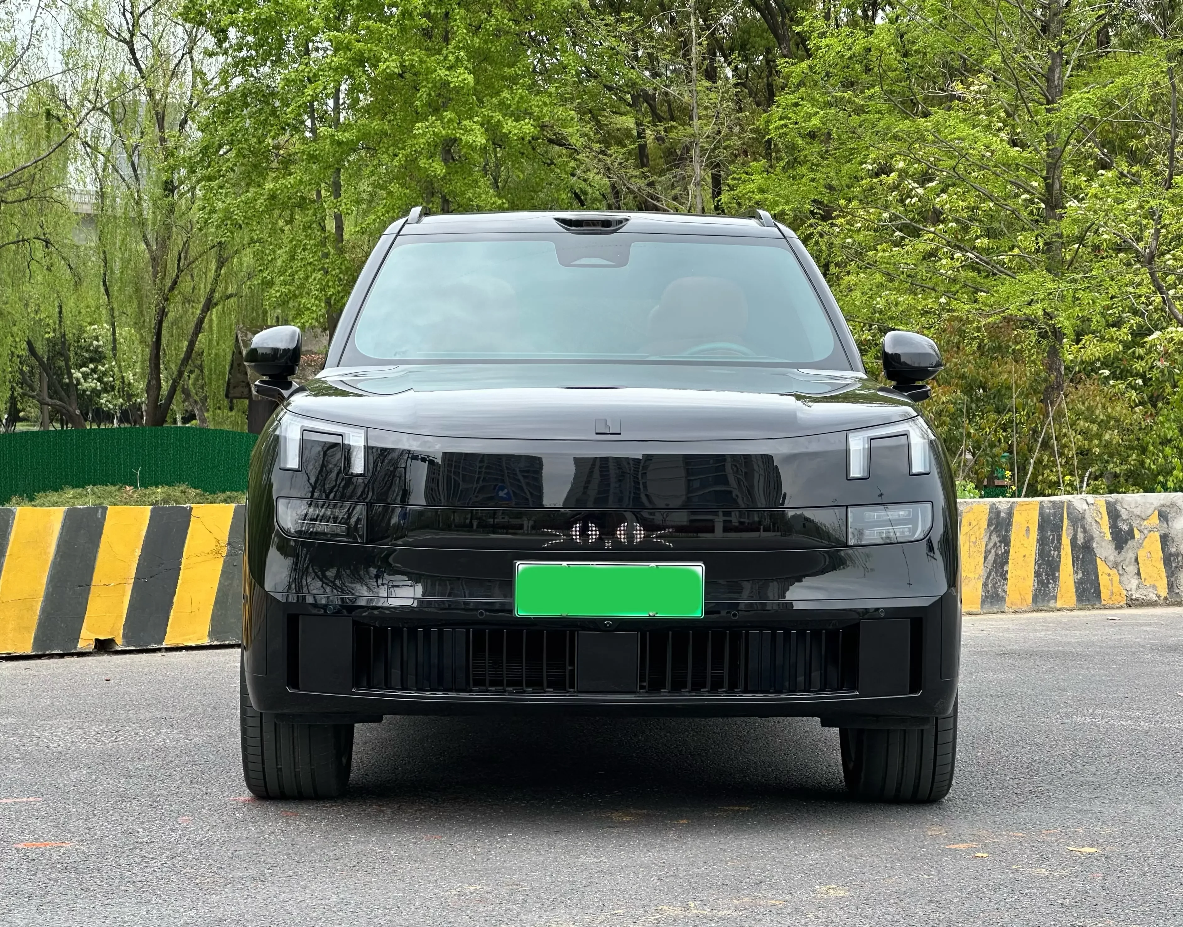 Lynk & Co 900