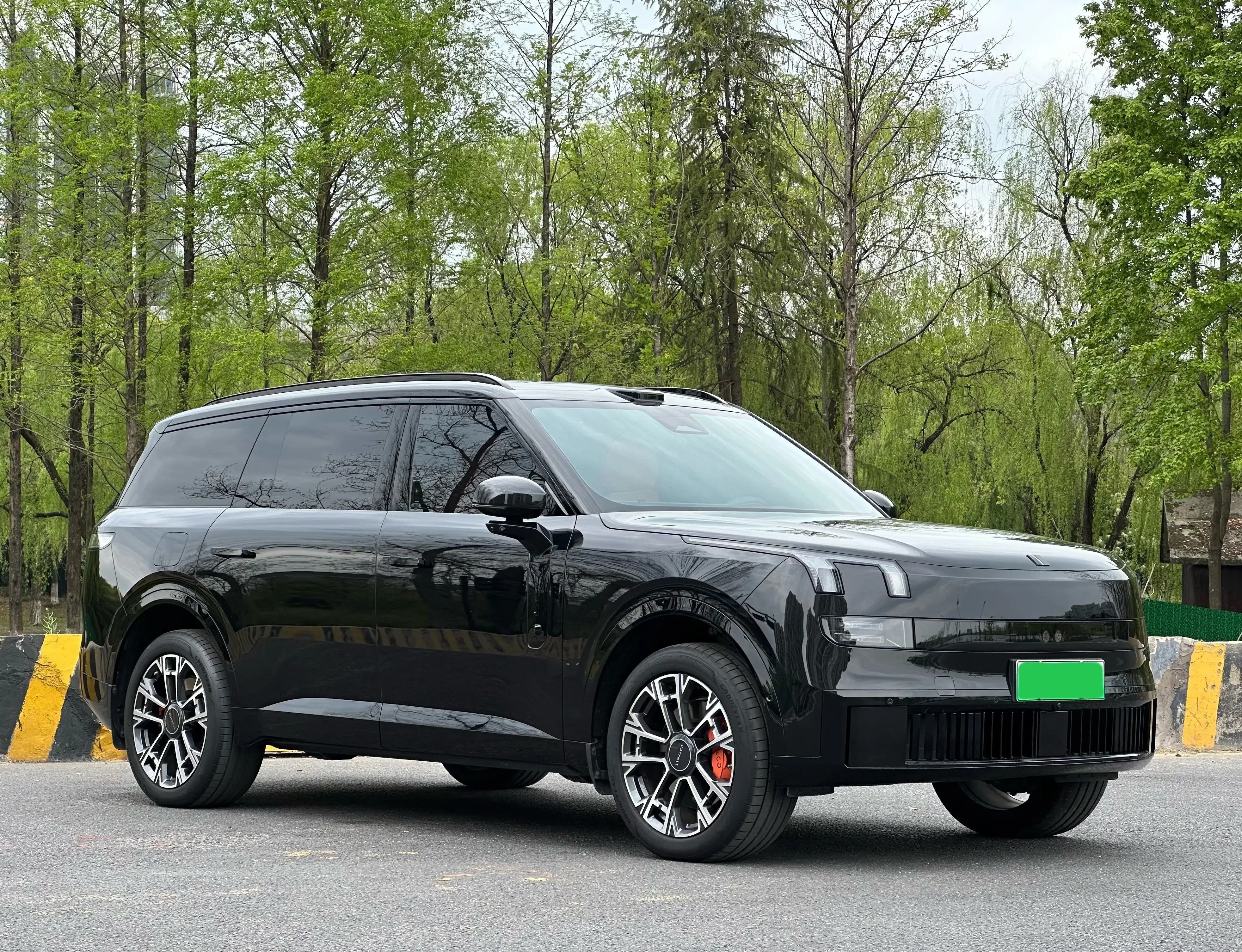 Lynk & Co 900
