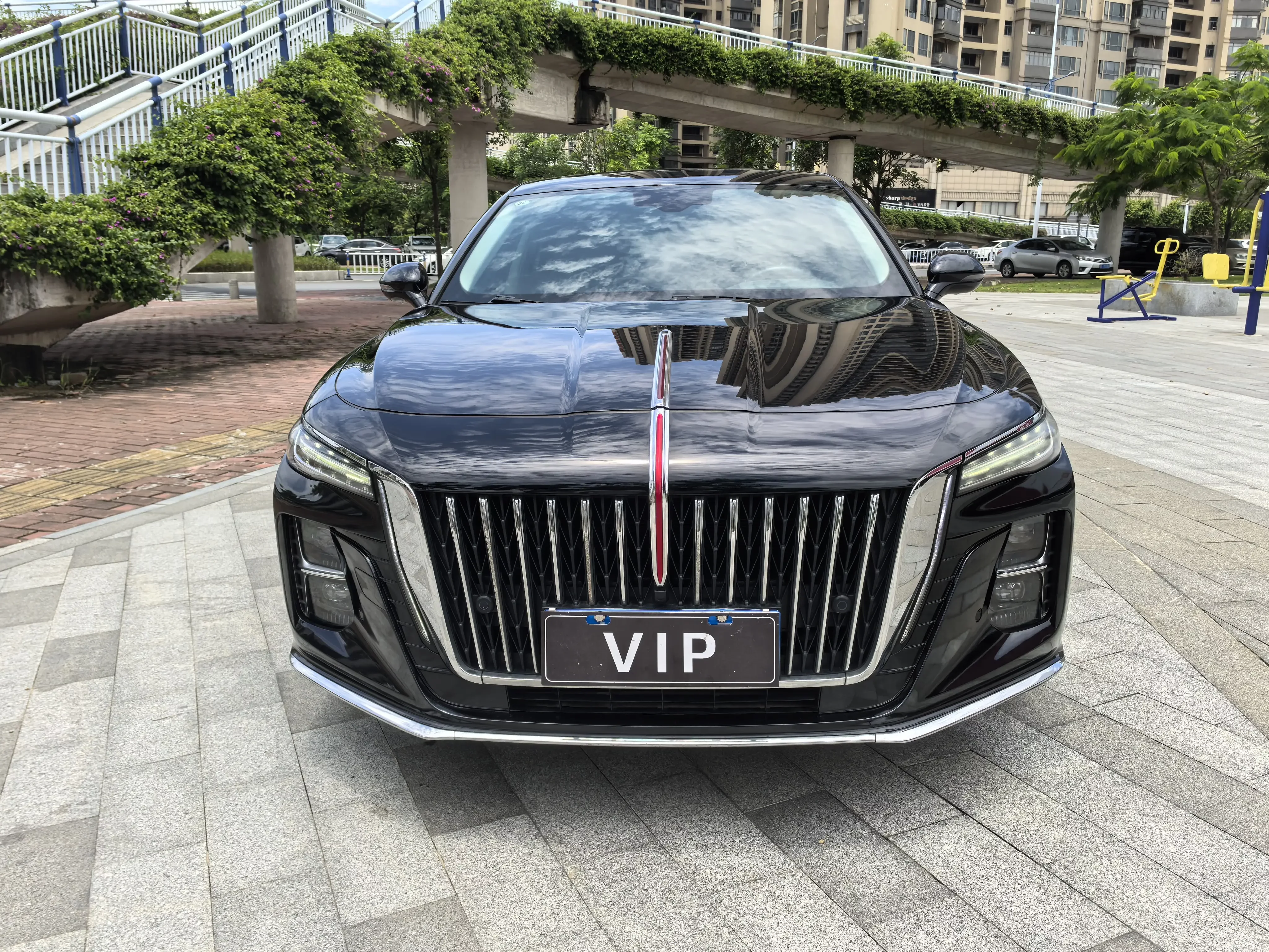 Hongqi H5