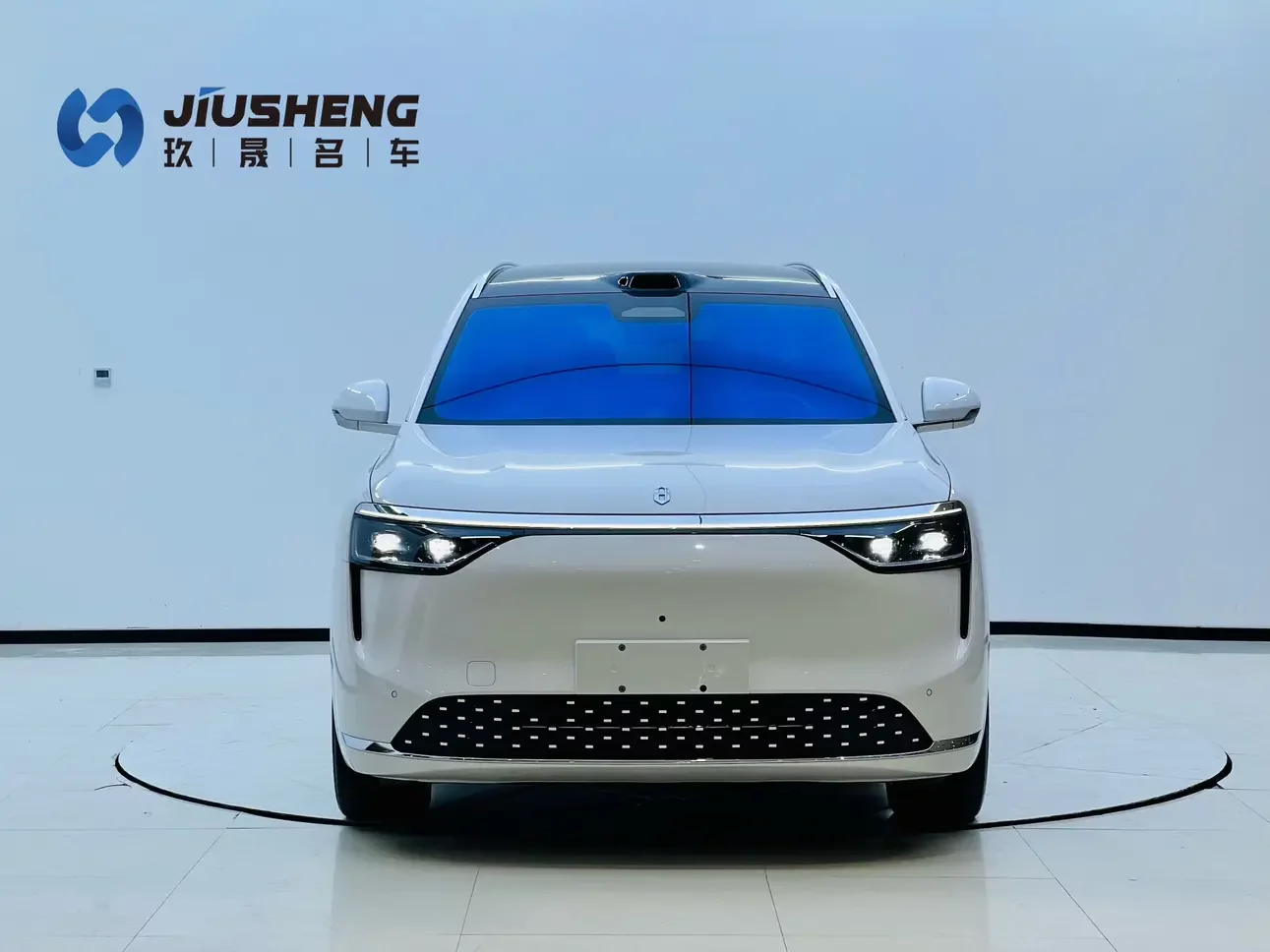 AITO QJM8