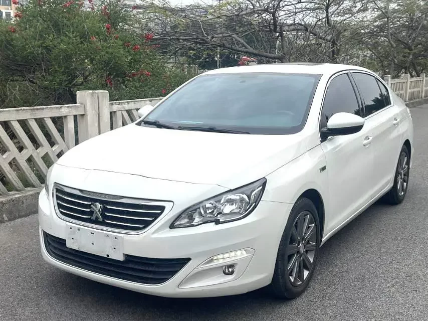 Peugeot 408