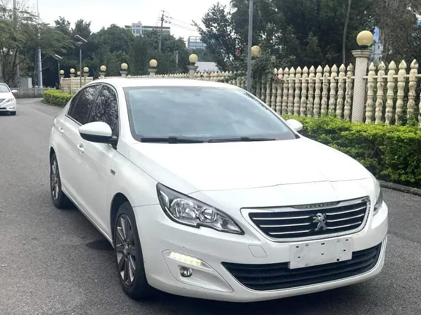 Peugeot 408