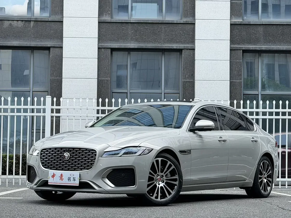 Jaguar XFL