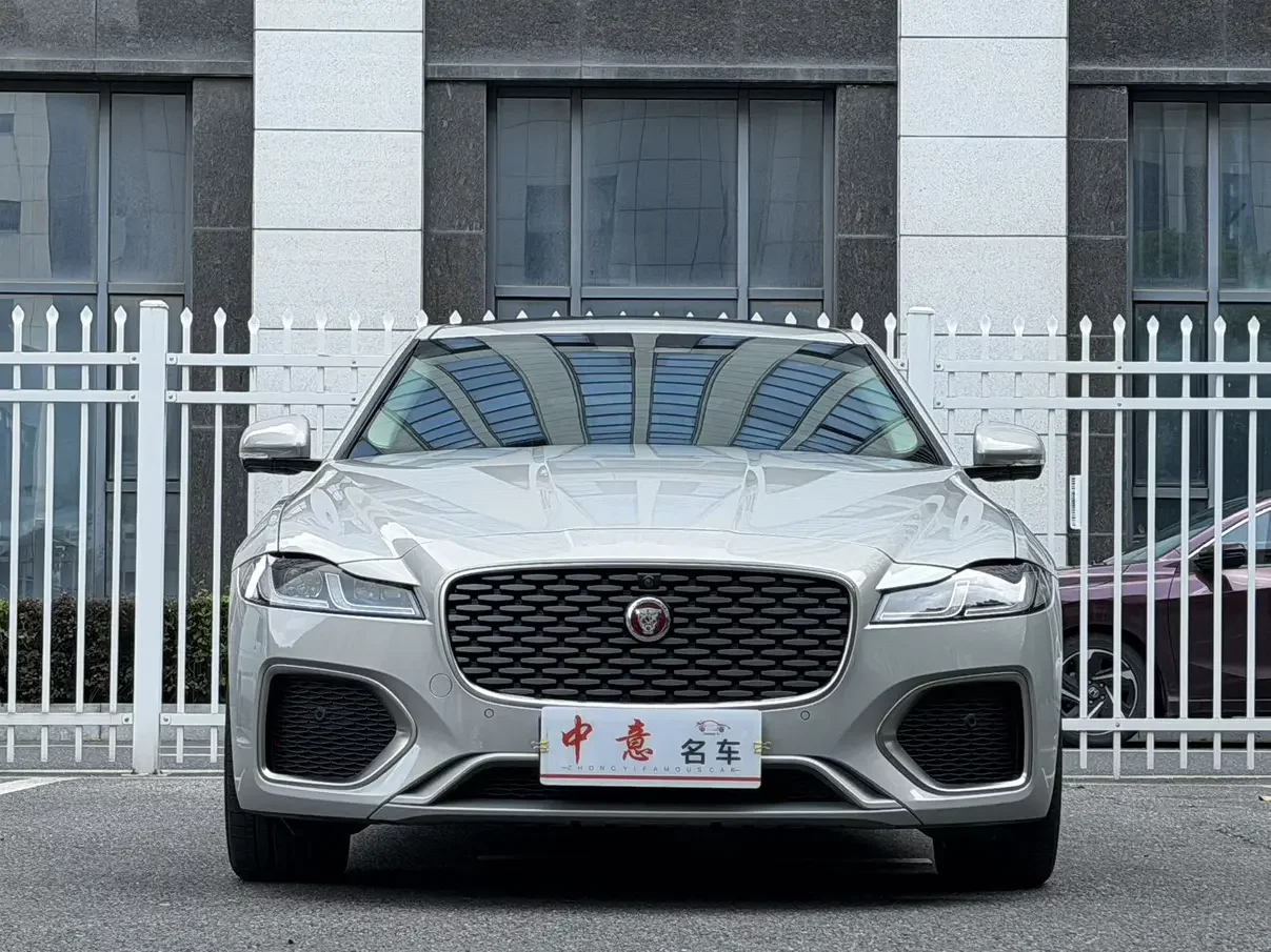 Jaguar XFL