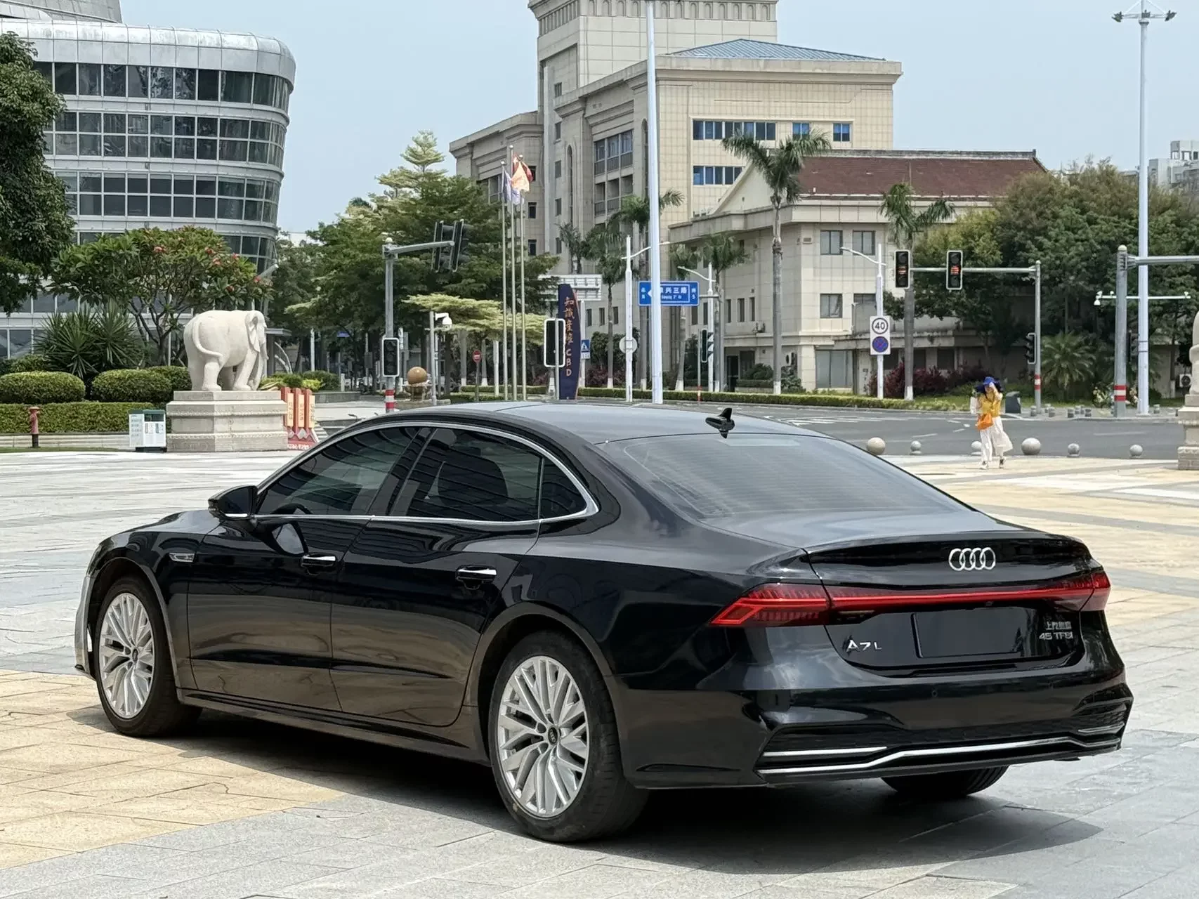 Audi A7L