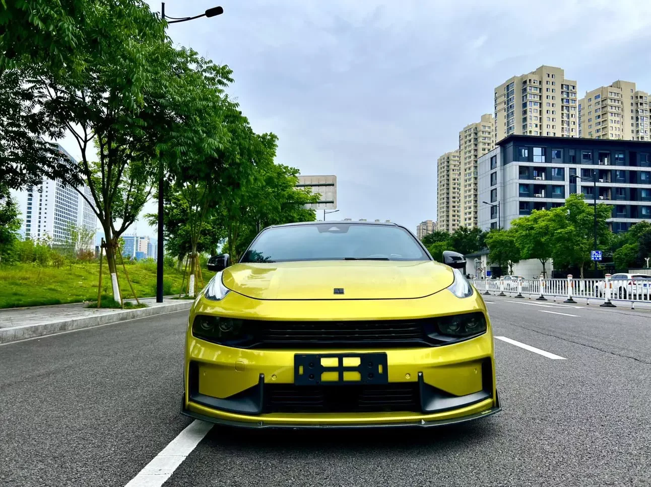 Lynk & Co 03