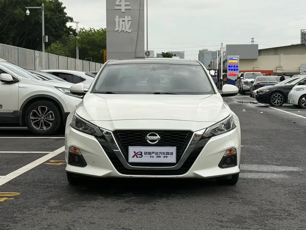 Nissan Altima