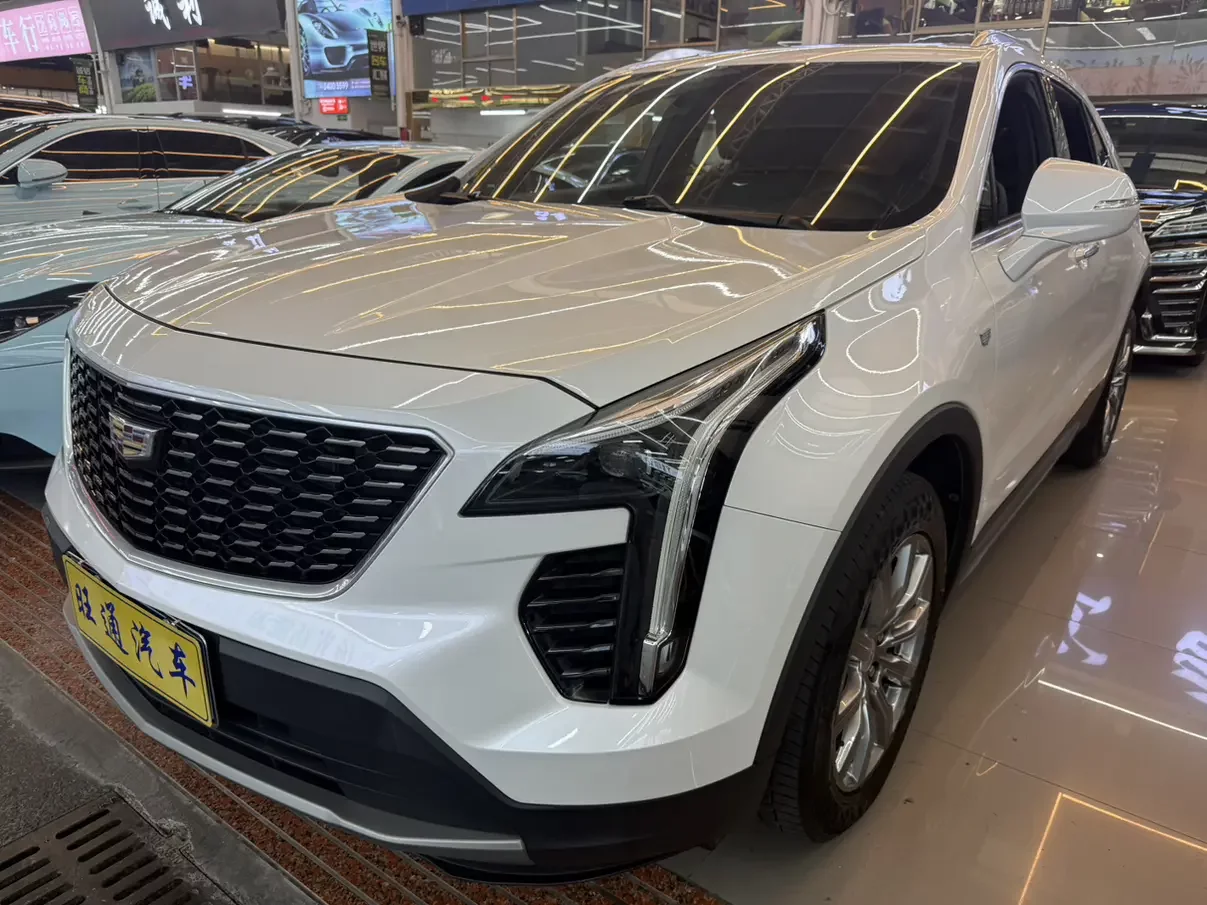 Cadillac XT4  из Китая