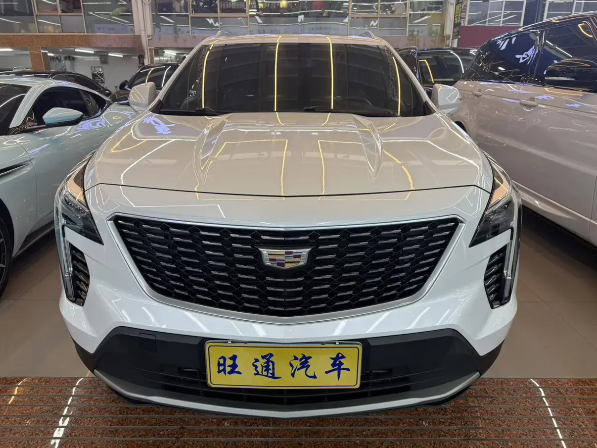 Cadillac XT4  из Китая