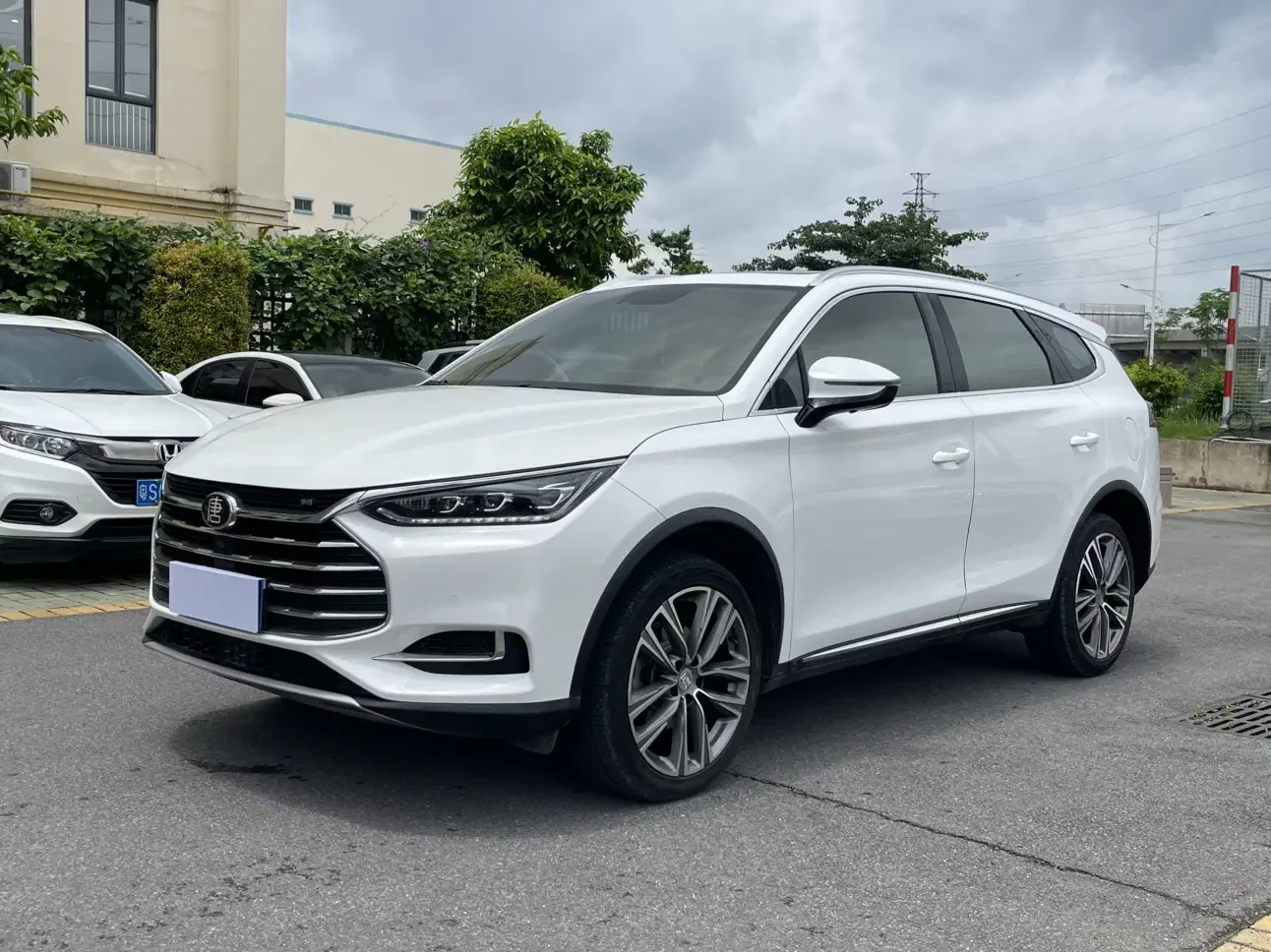 BYD Tang  из Китая
