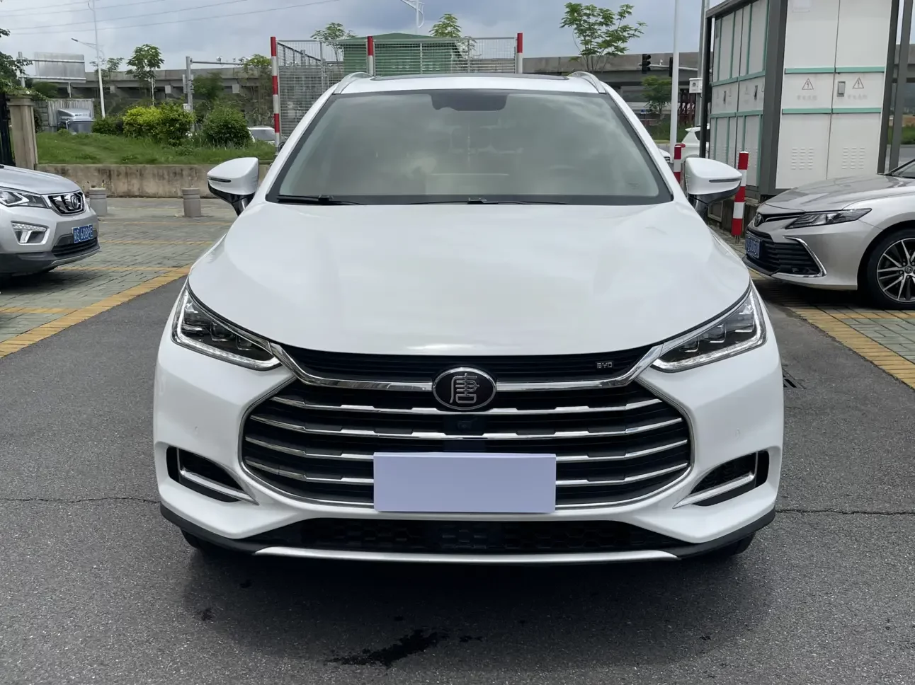 BYD Tang  из Китая