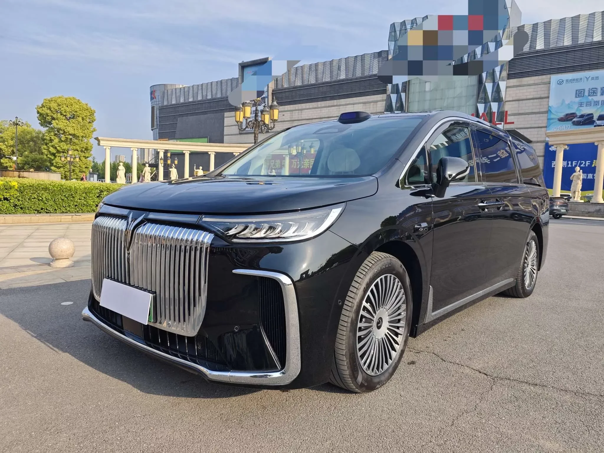 Voyah Lantu Dreamer PHEV  из Китая