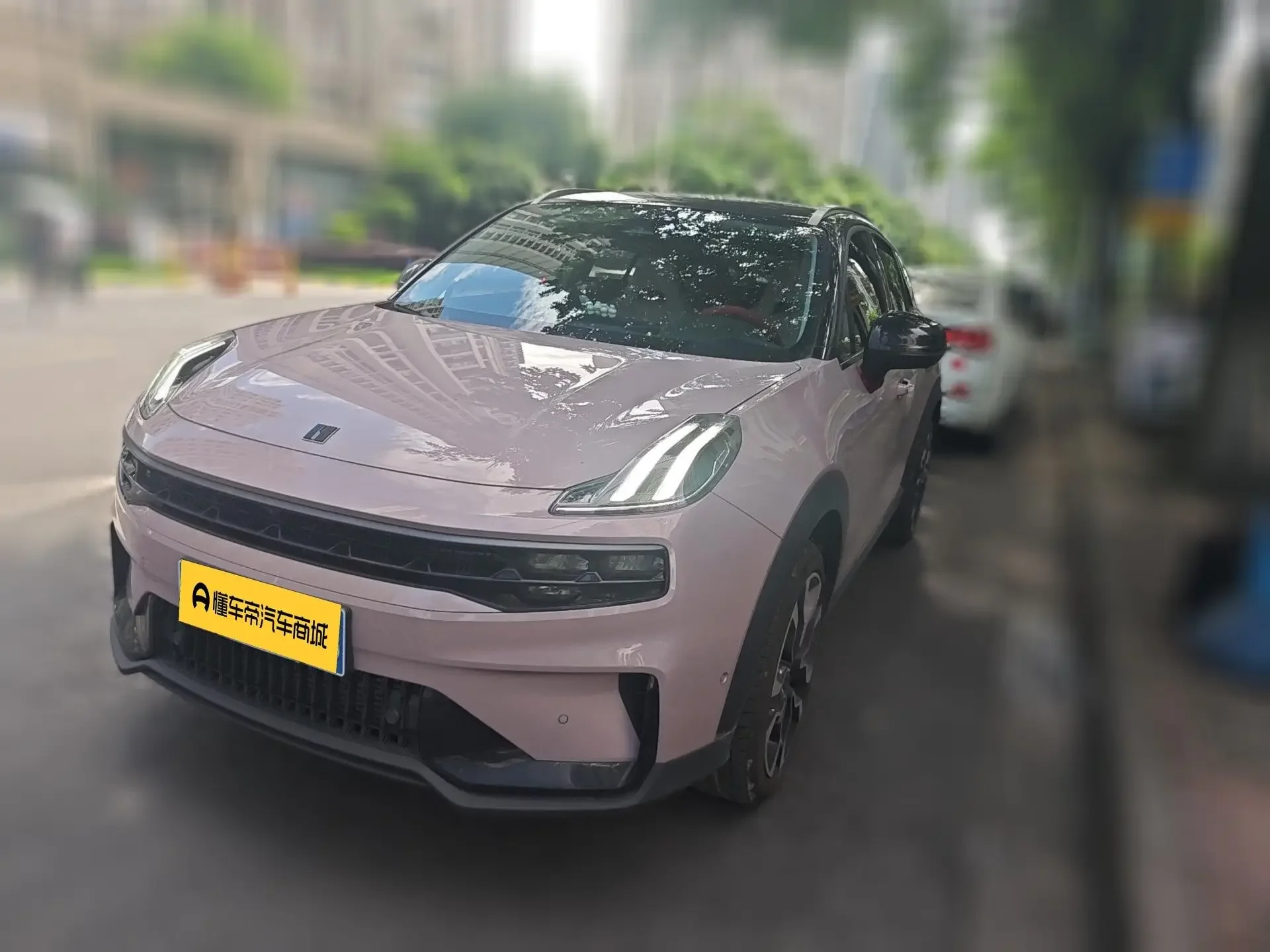 Lynk & Co 06