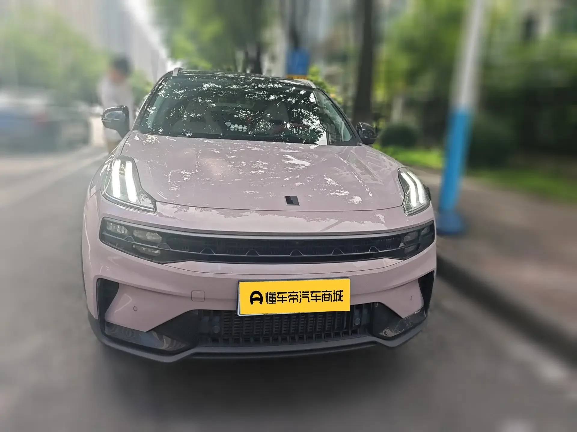 Lynk & Co 06