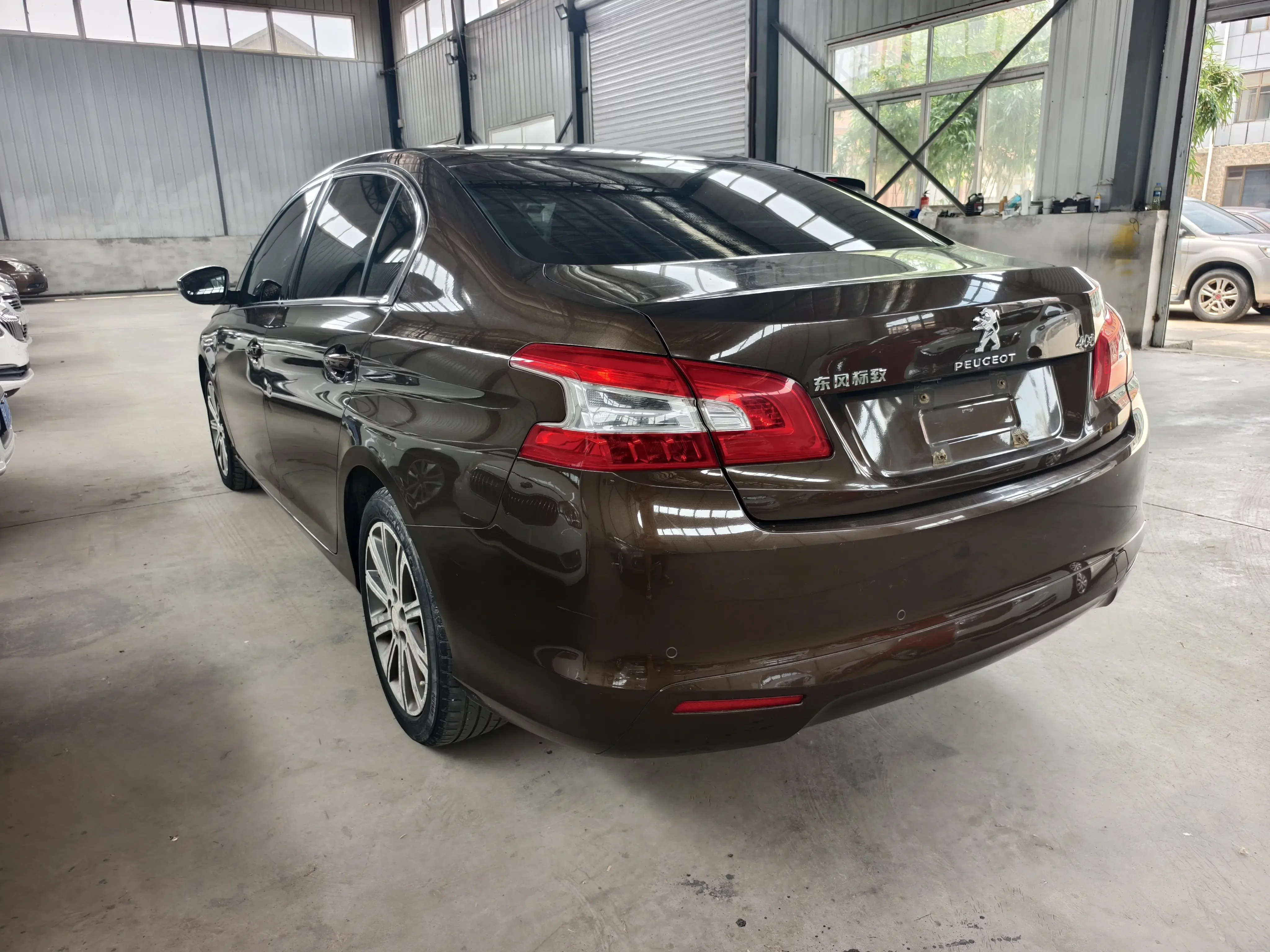 Peugeot 408