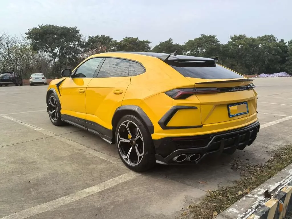 Lamborghini Urus