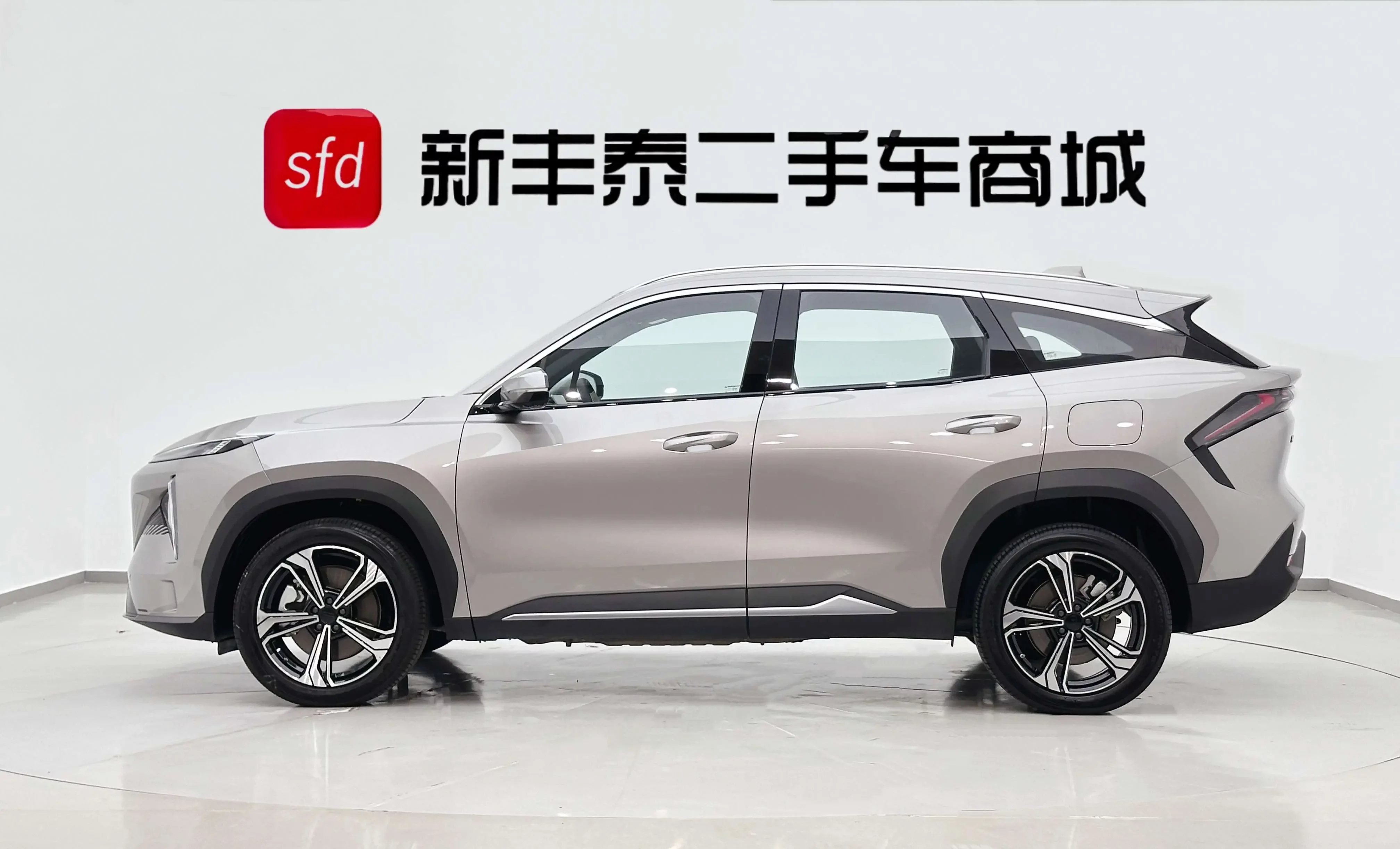 Geely Galaxy L7