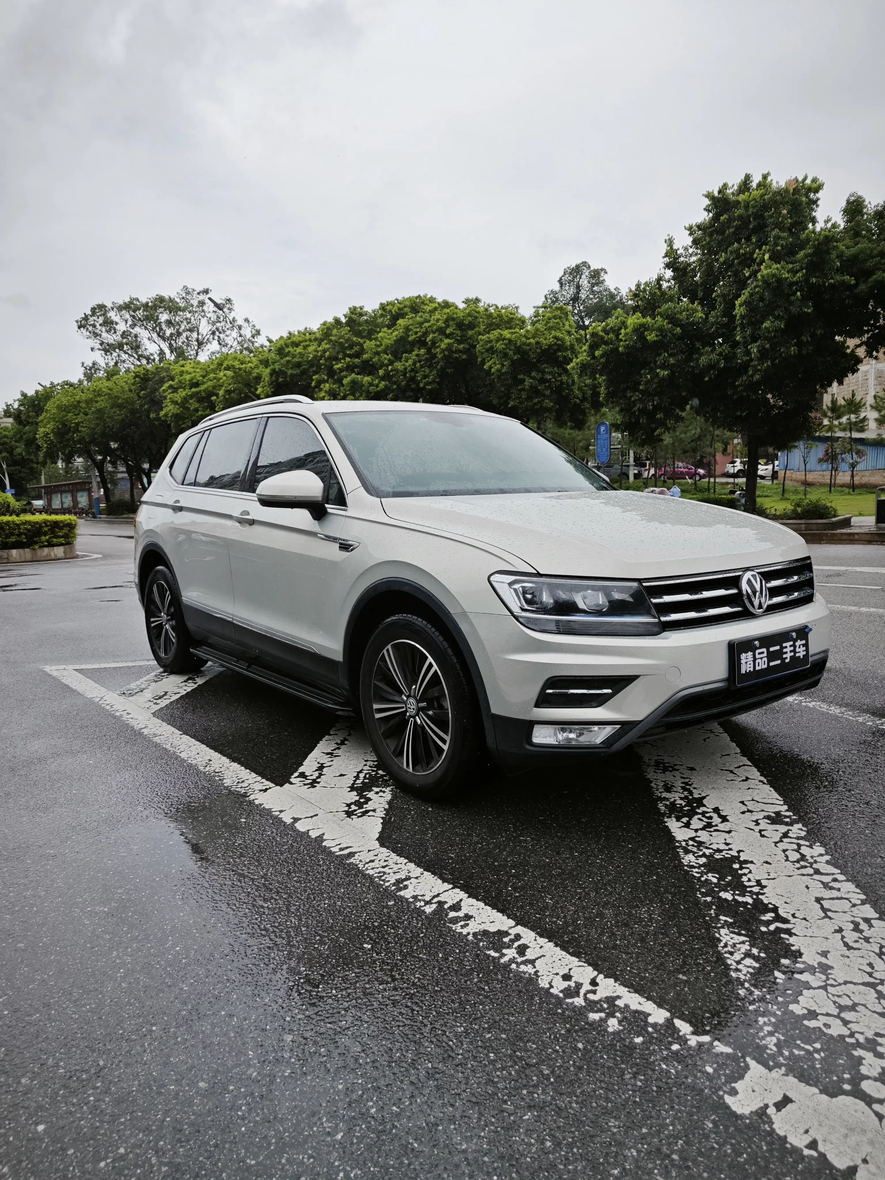 Volkswagen Tiguan L
