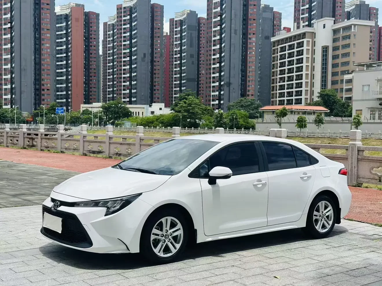 Toyota Levin (Lei Ling)  из Китая