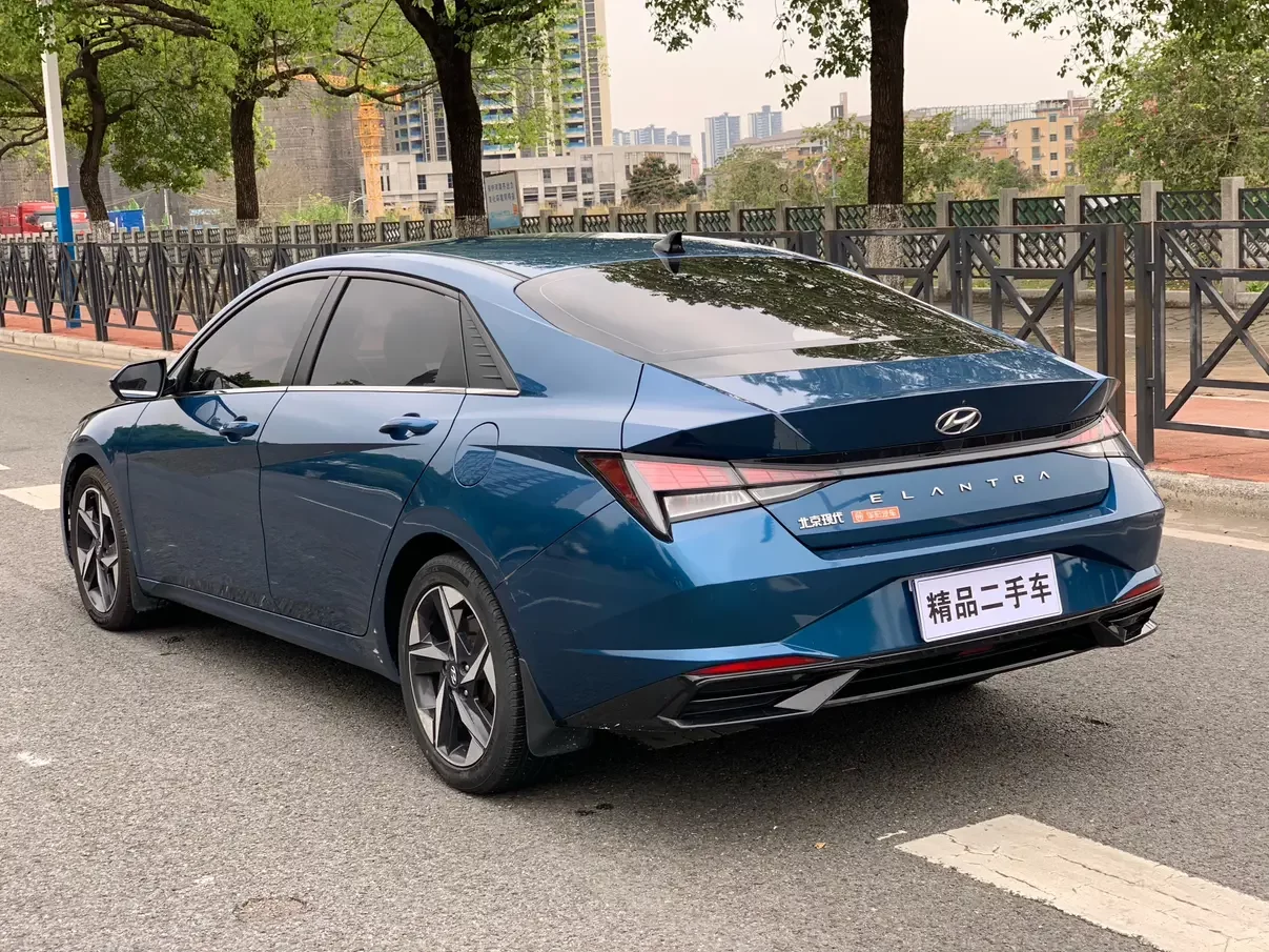 Hyundai Elantra