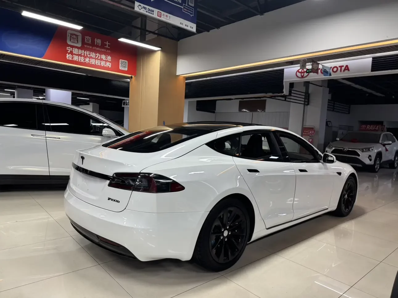 Tesla Model S