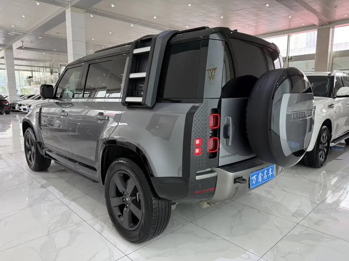 Land Rover guard