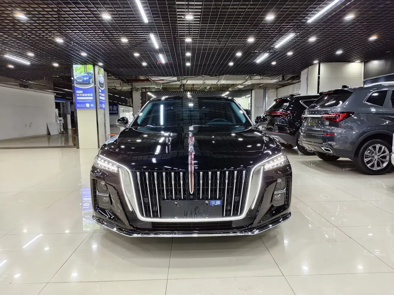 Hongqi H5  из Китая