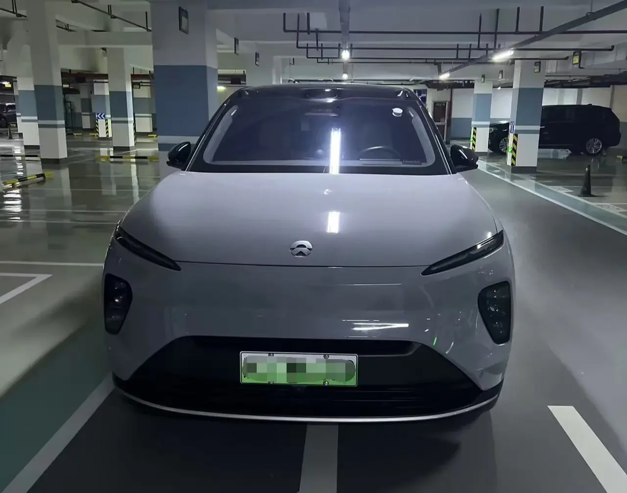 NIO ES8