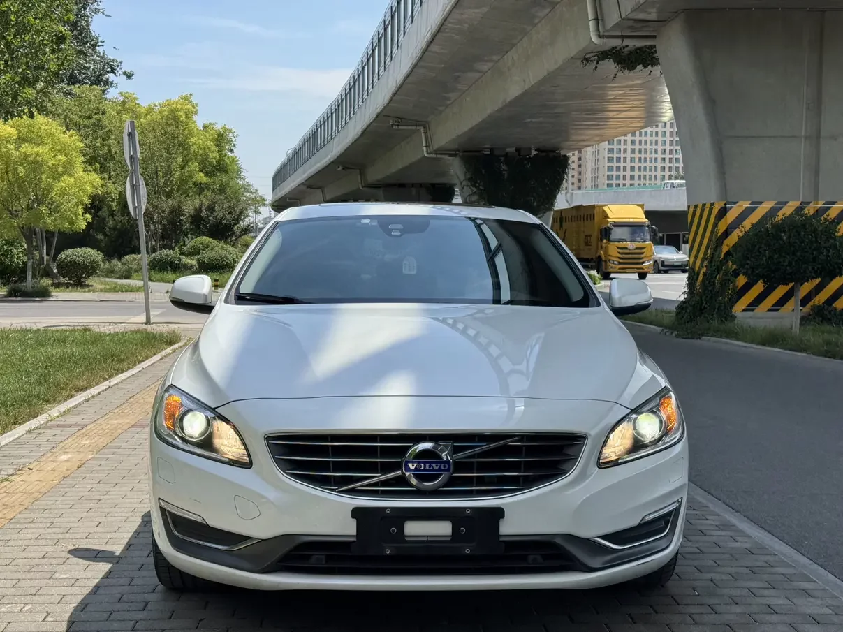 Volvo S60
