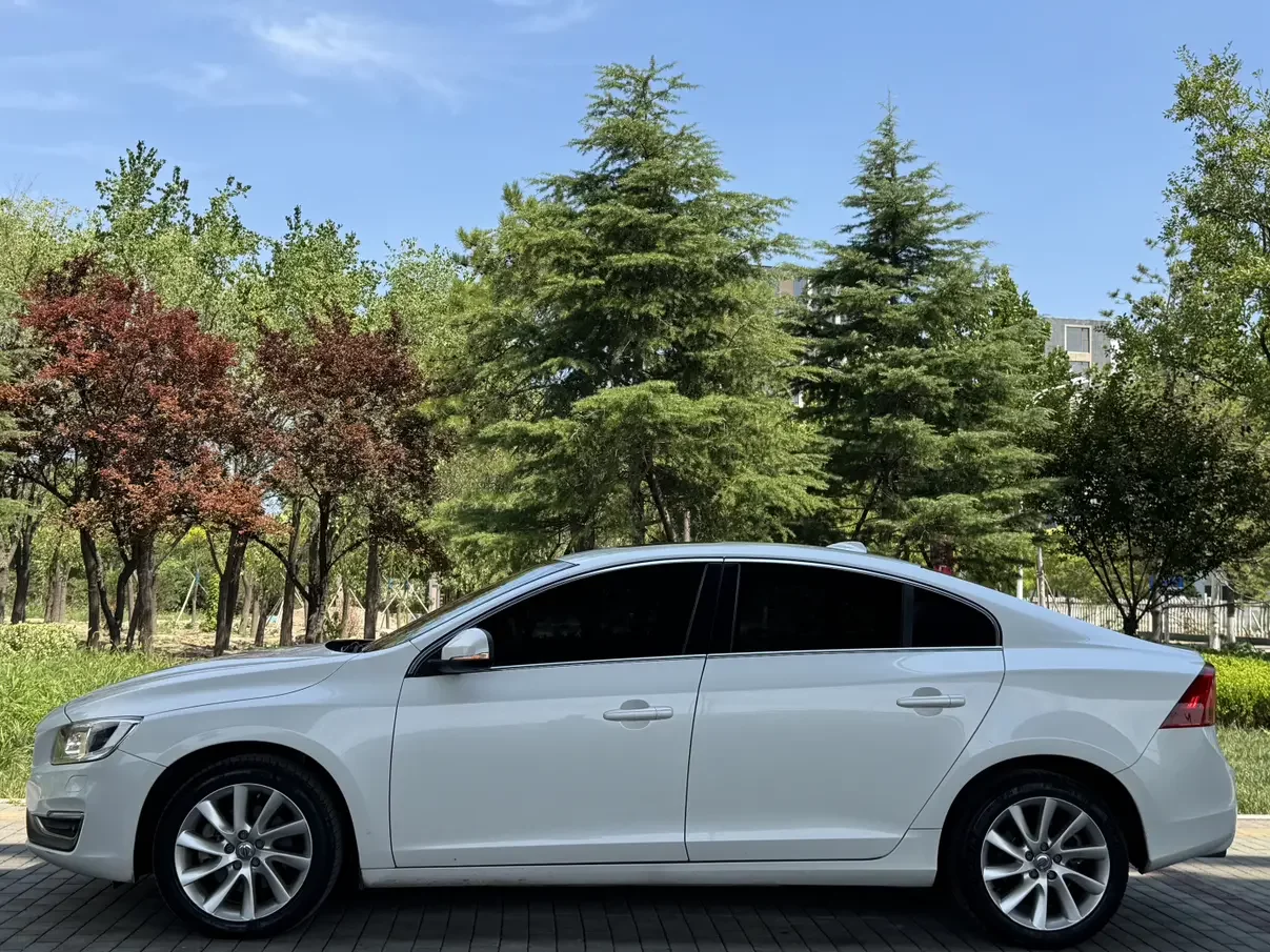 Volvo S60