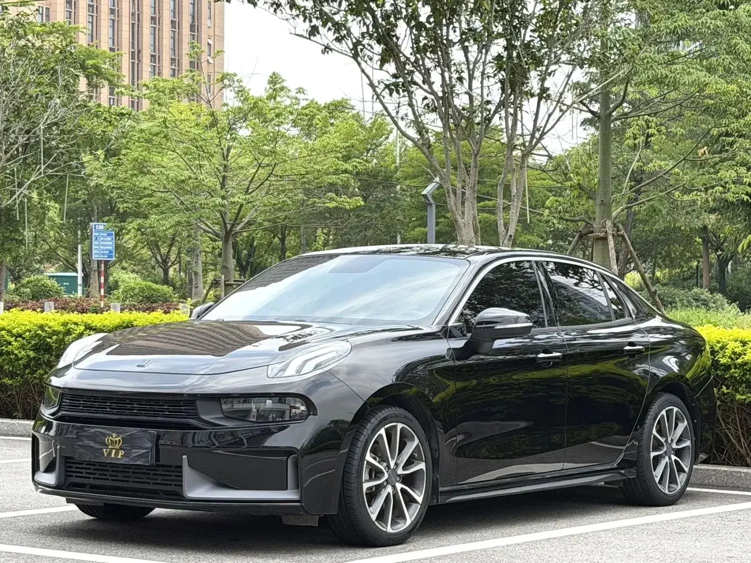 Lynk & Co 03