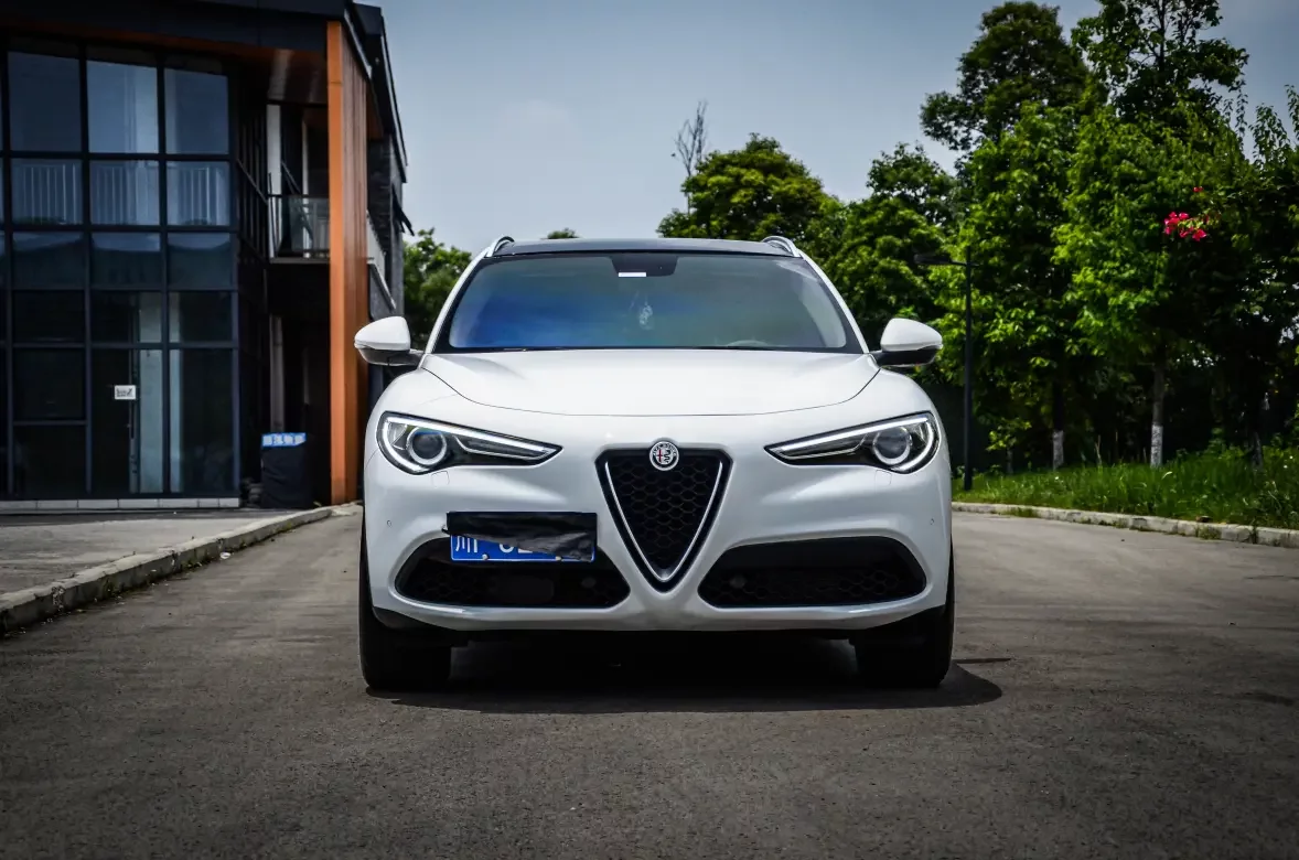 Alfa romeo Stelvio  из Китая