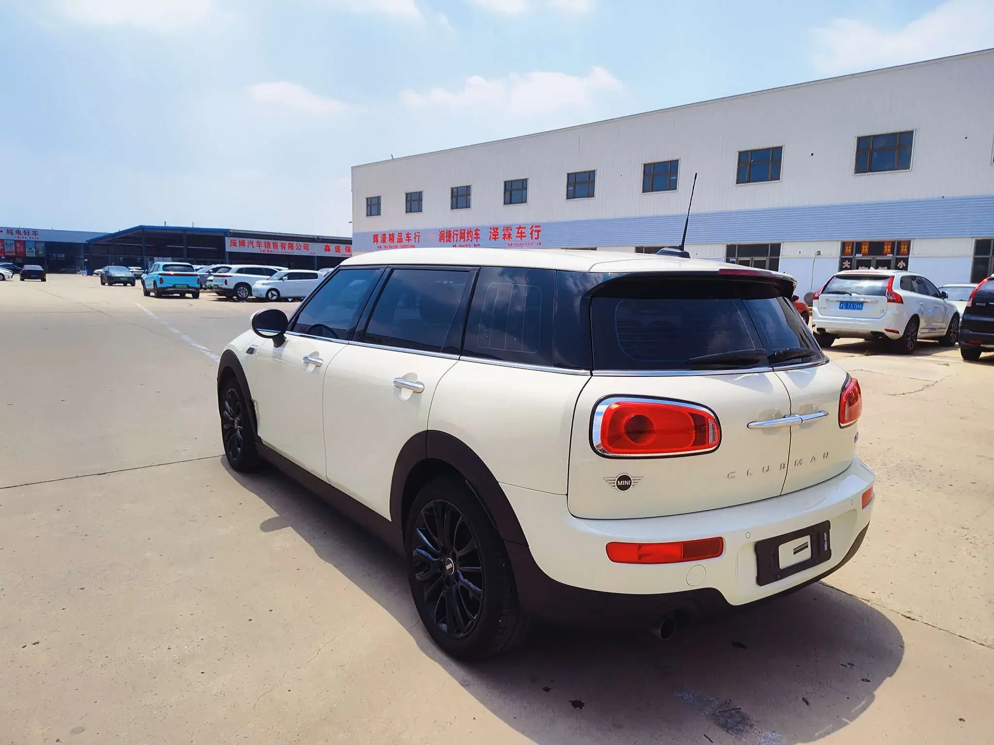 MINI CLUBMAN