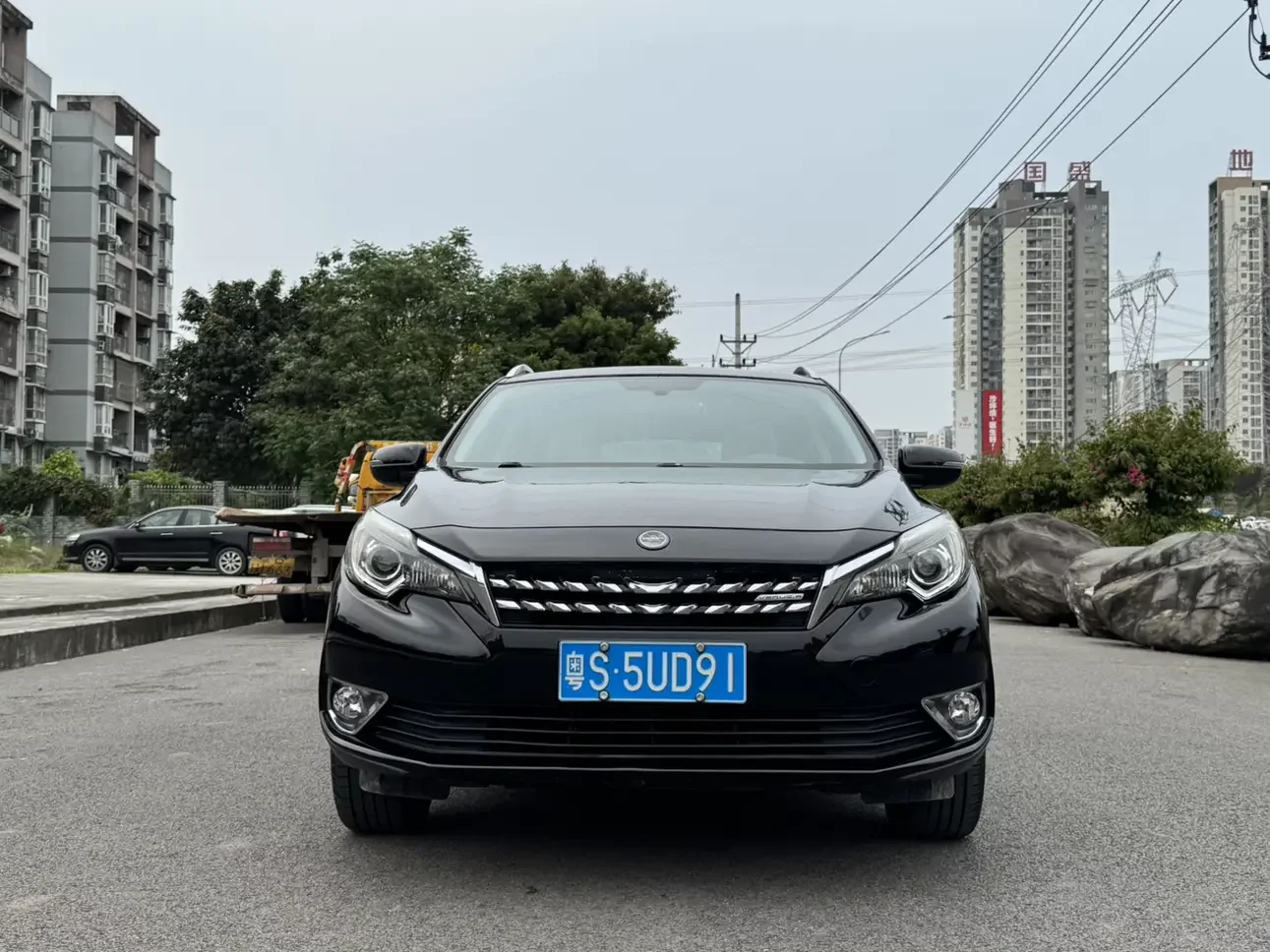 Kai Chen Venucia T90