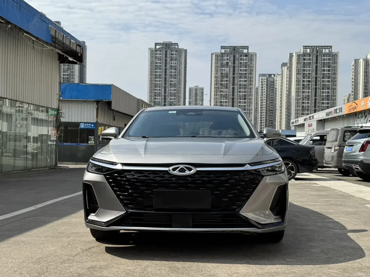 Chery Arrizo 8