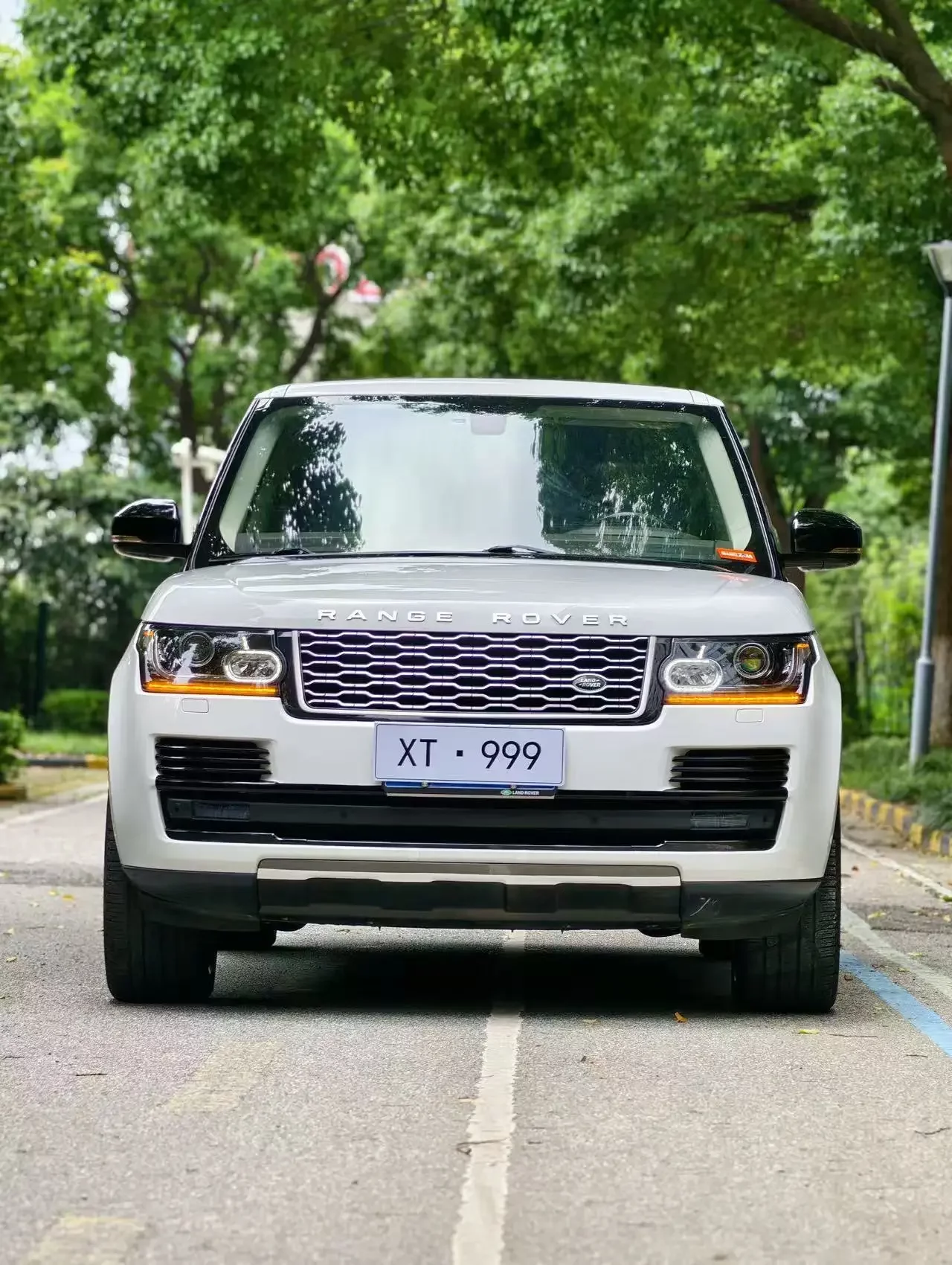 Land Rover range rover