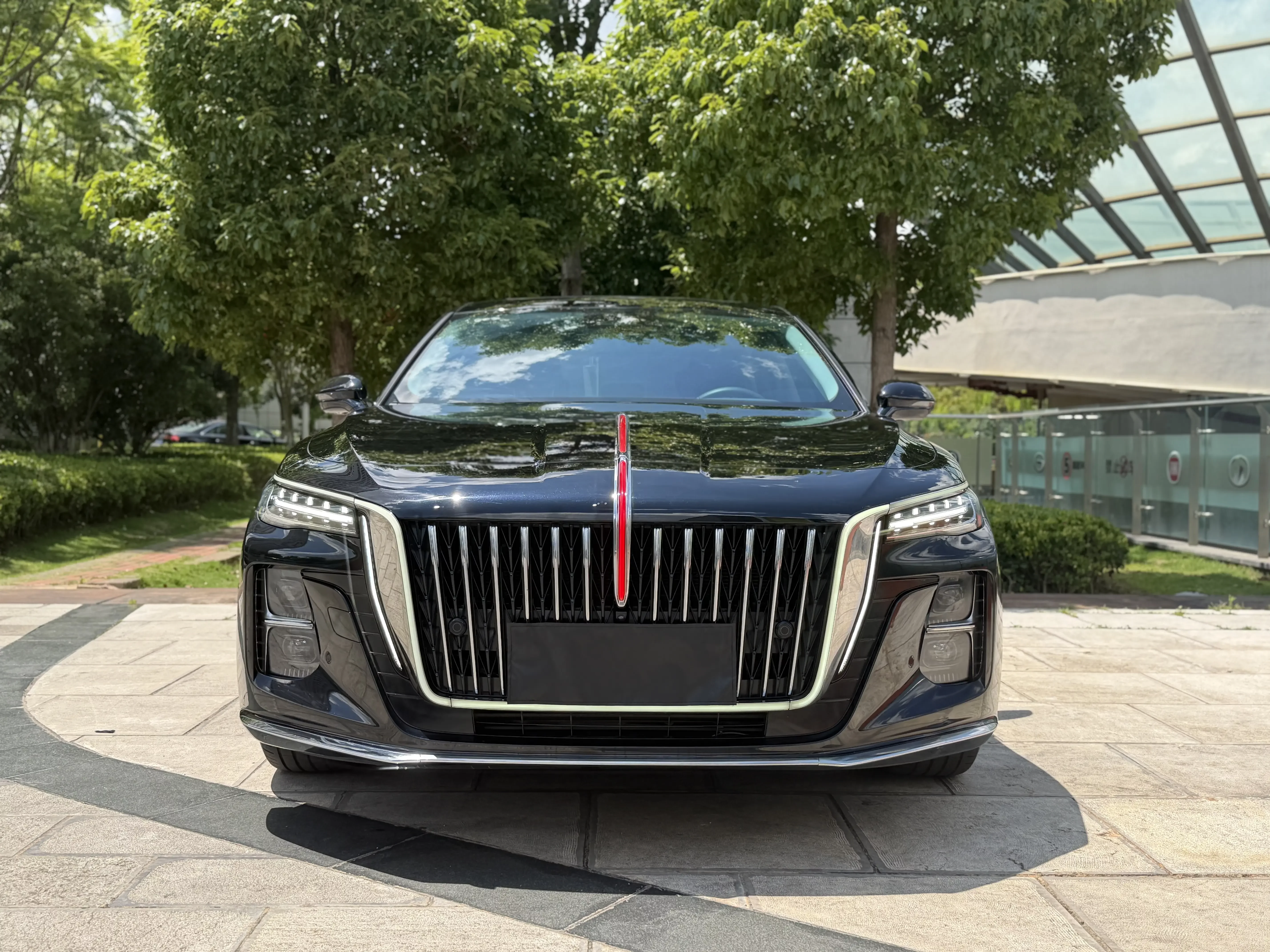 Hongqi H5