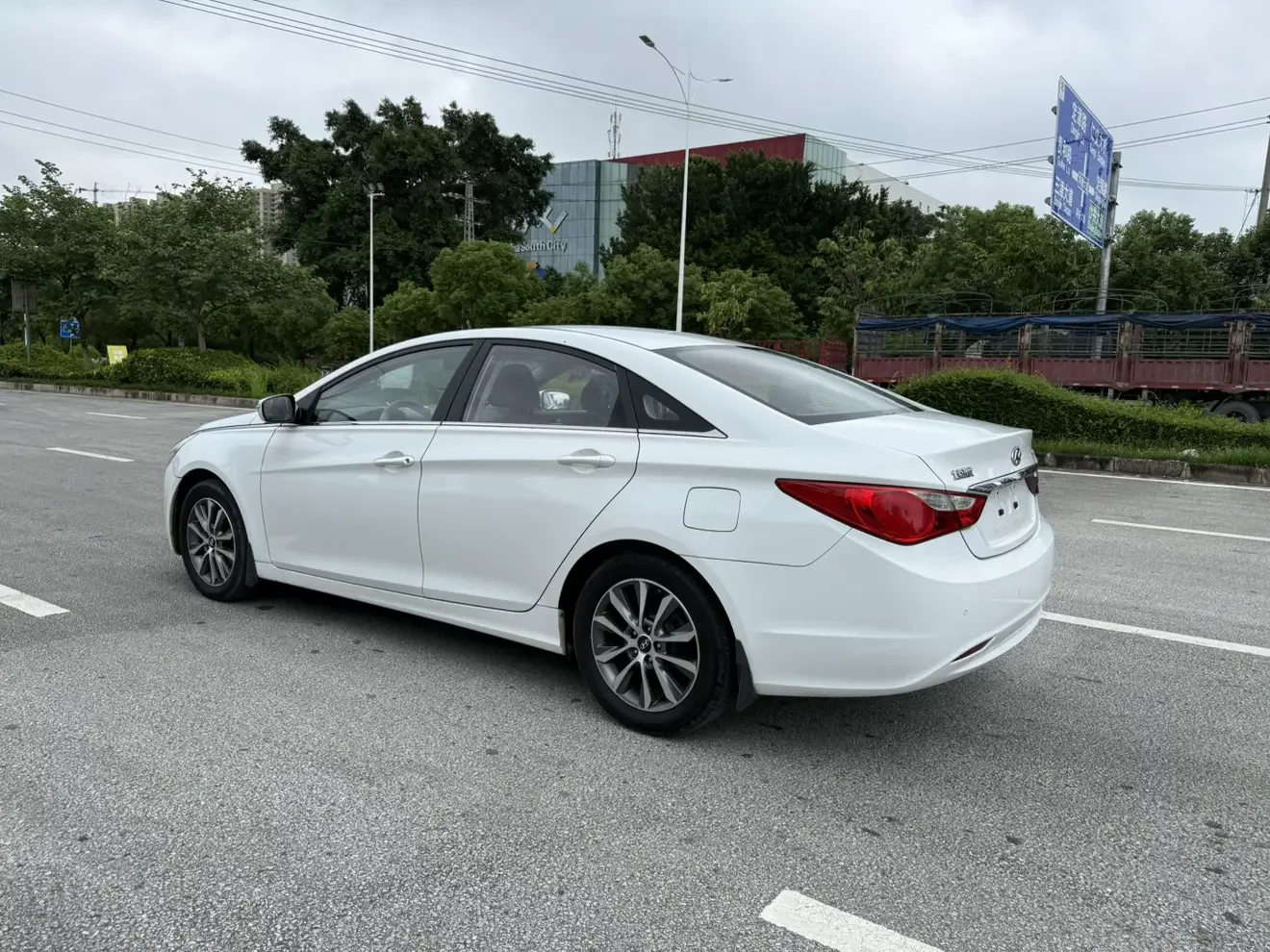 Hyundai sonata eight