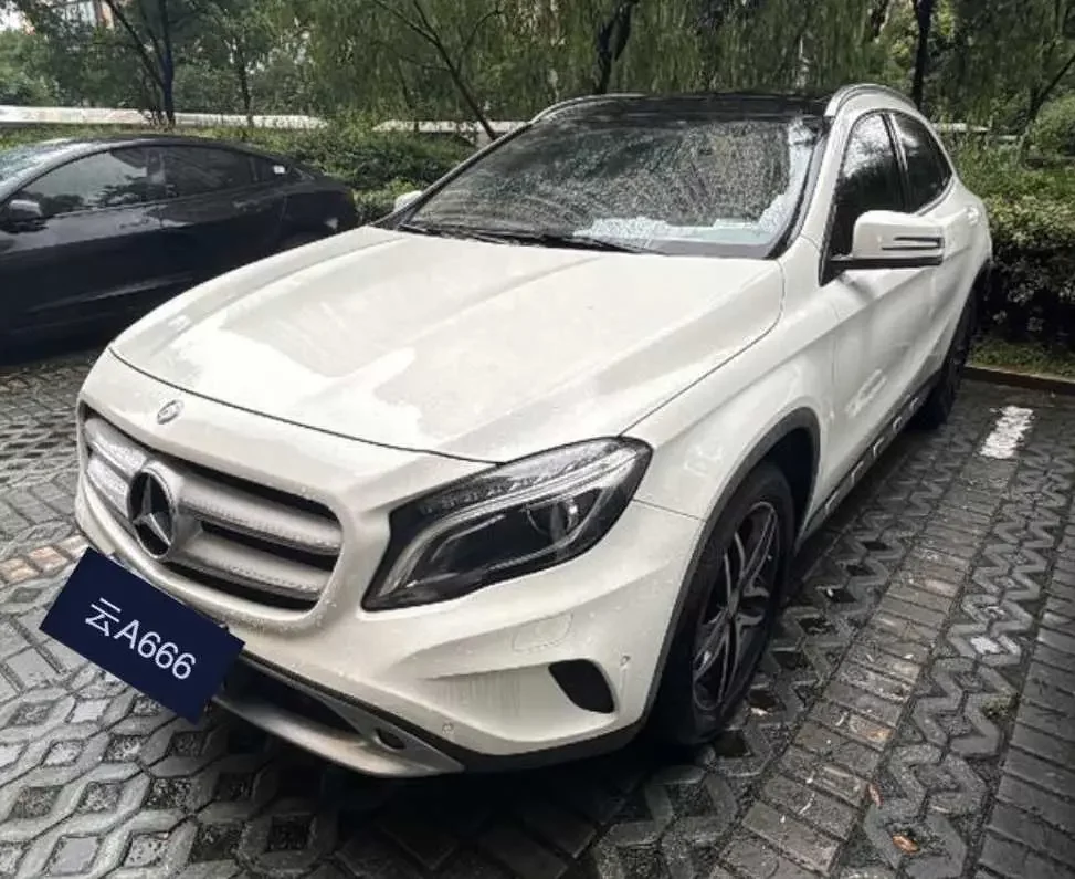 Mercedes-Benz GLA