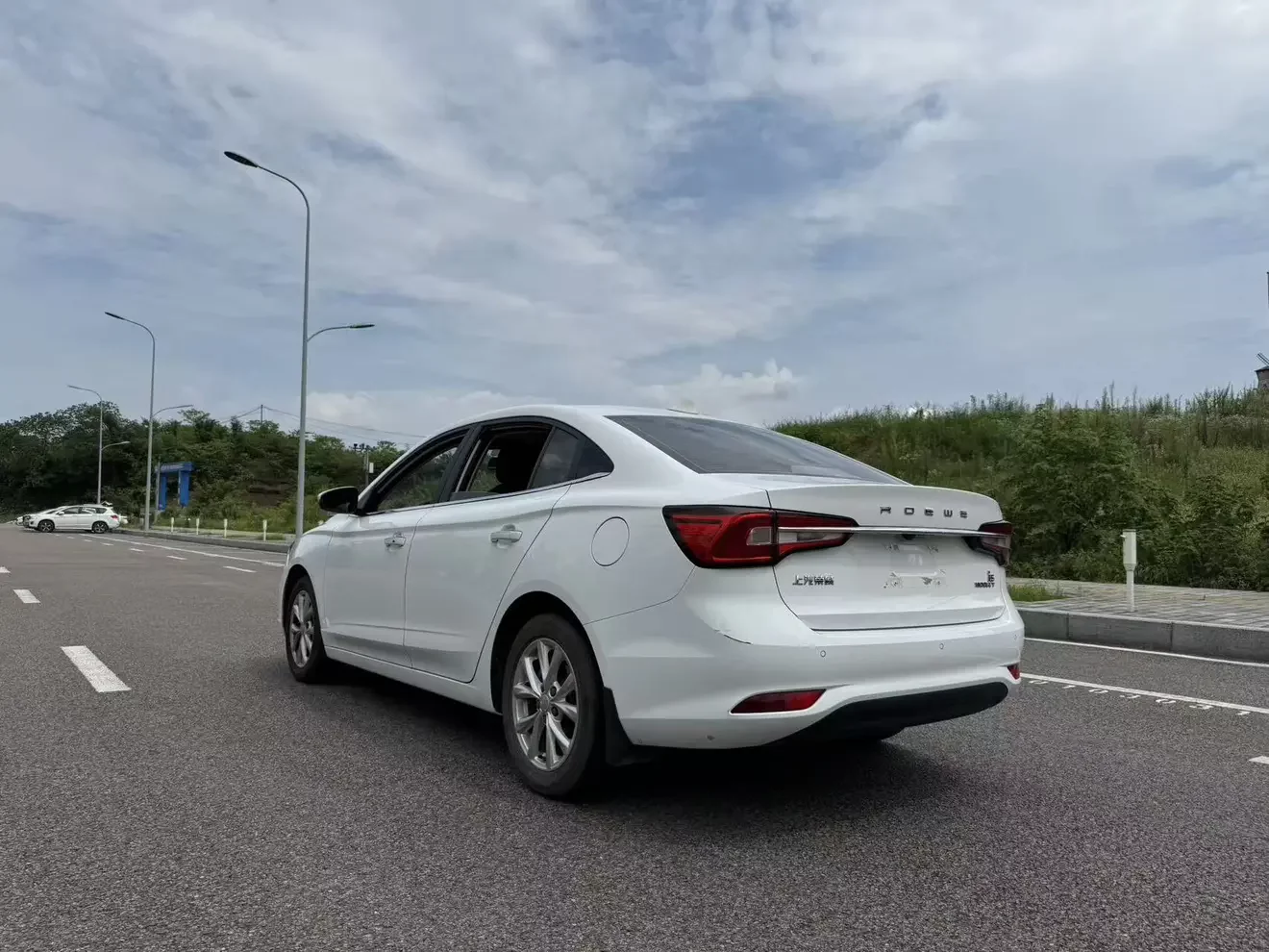 Roewe i5