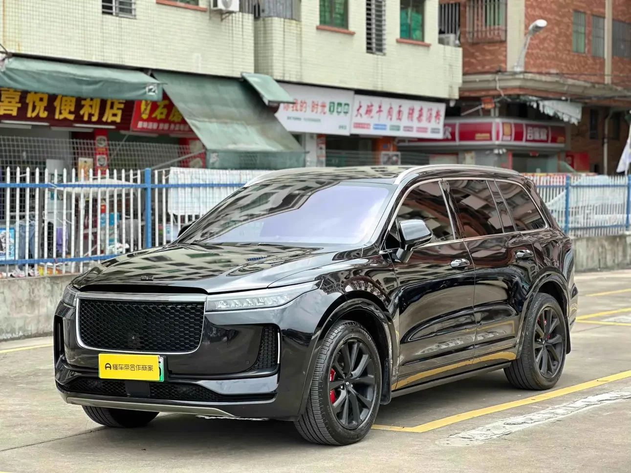 Li ONE (Ideal ONE)  из Китая