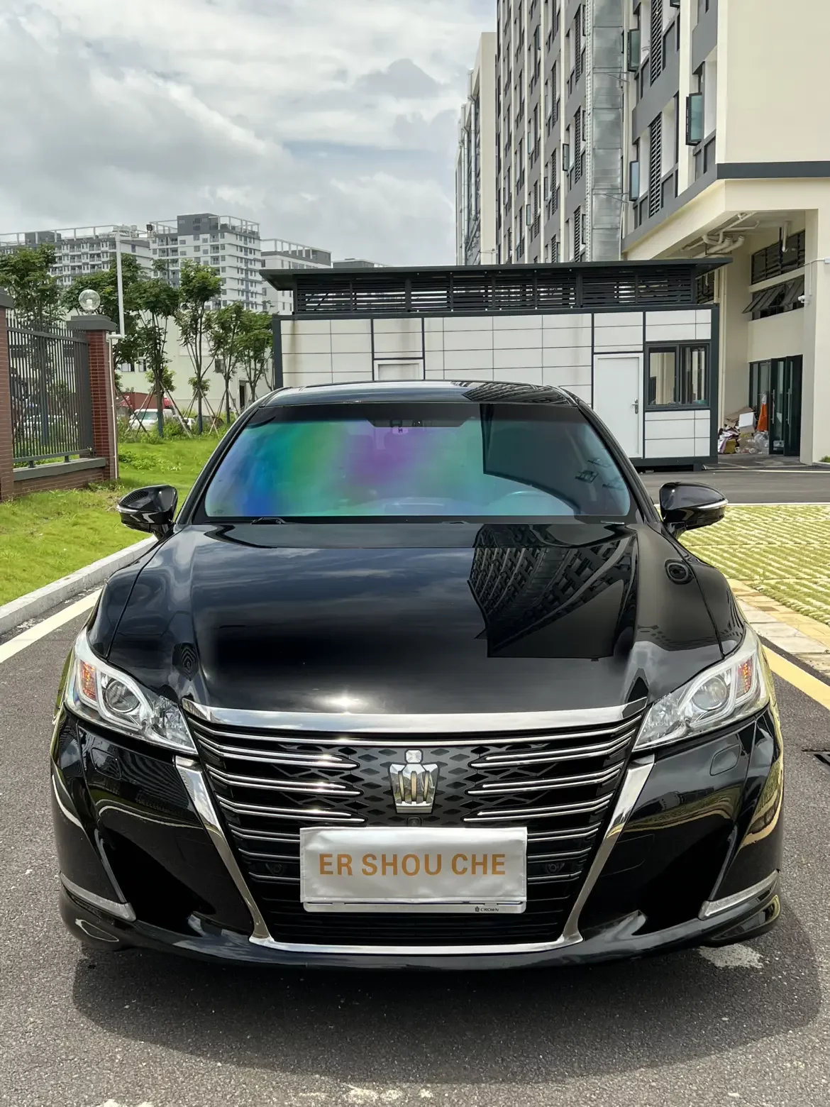 Toyota crown